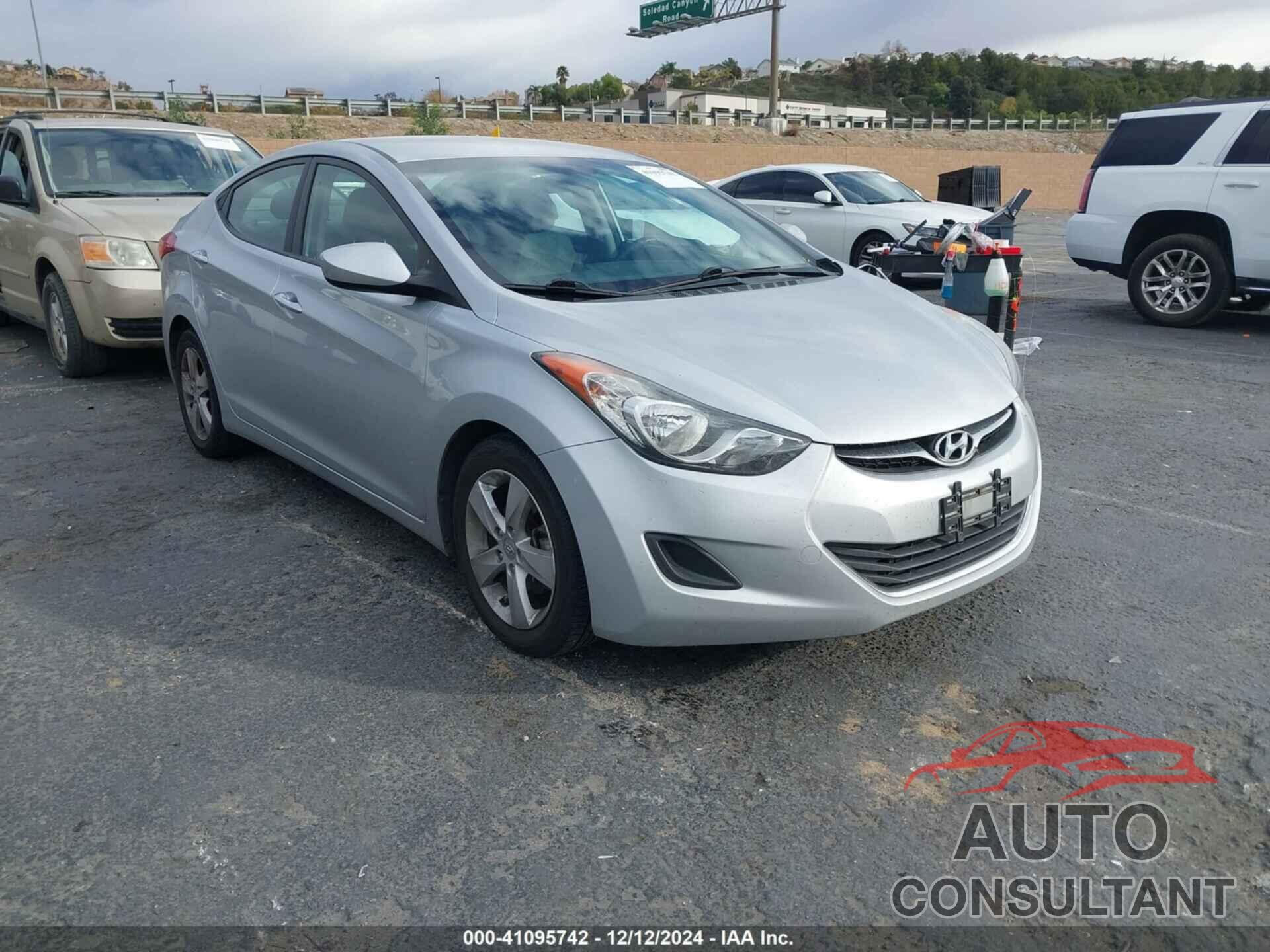 HYUNDAI ELANTRA 2013 - 5NPDH4AE0DH314784