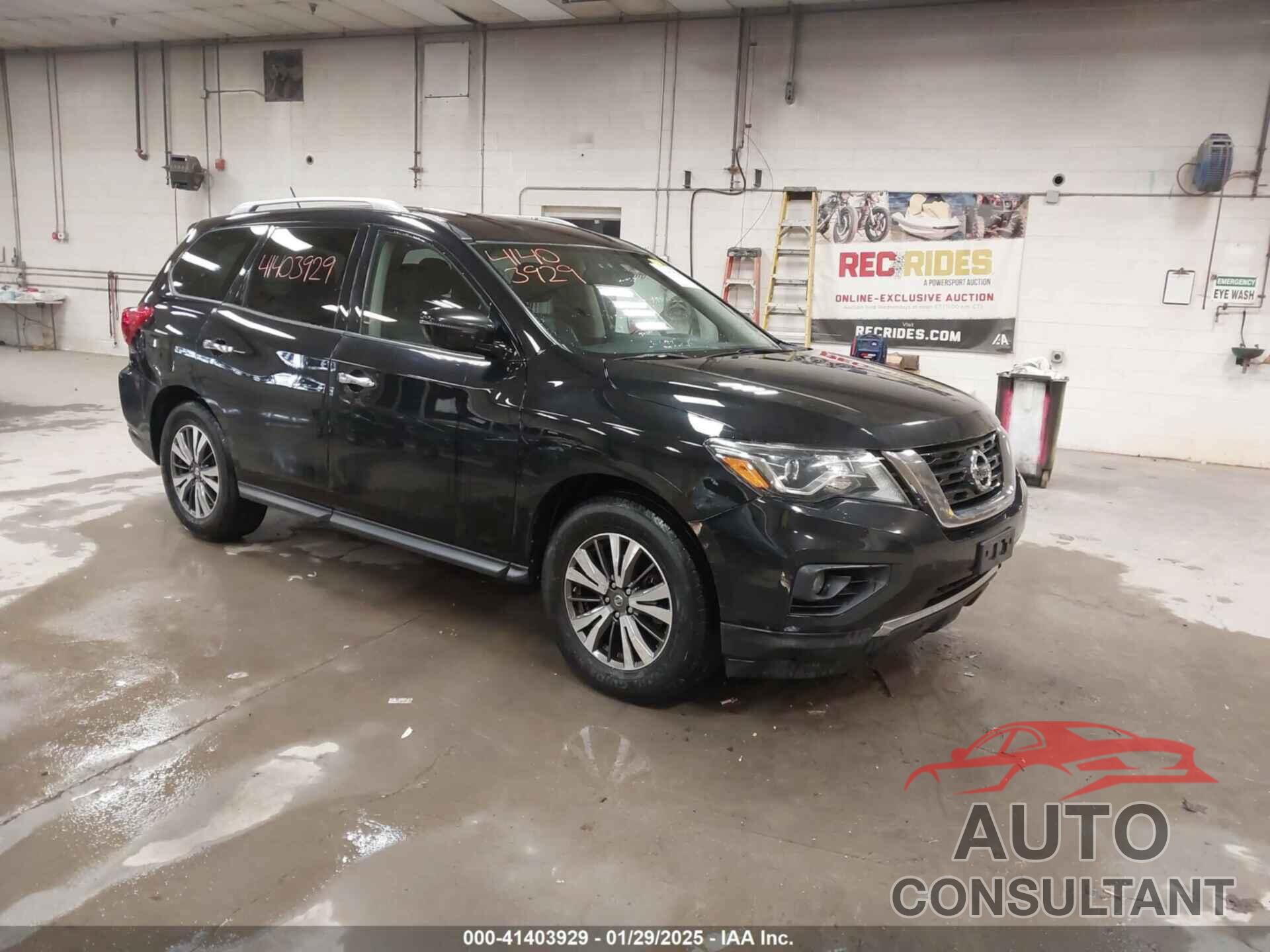 NISSAN PATHFINDER 2017 - 5N1DR2MM5HC636032