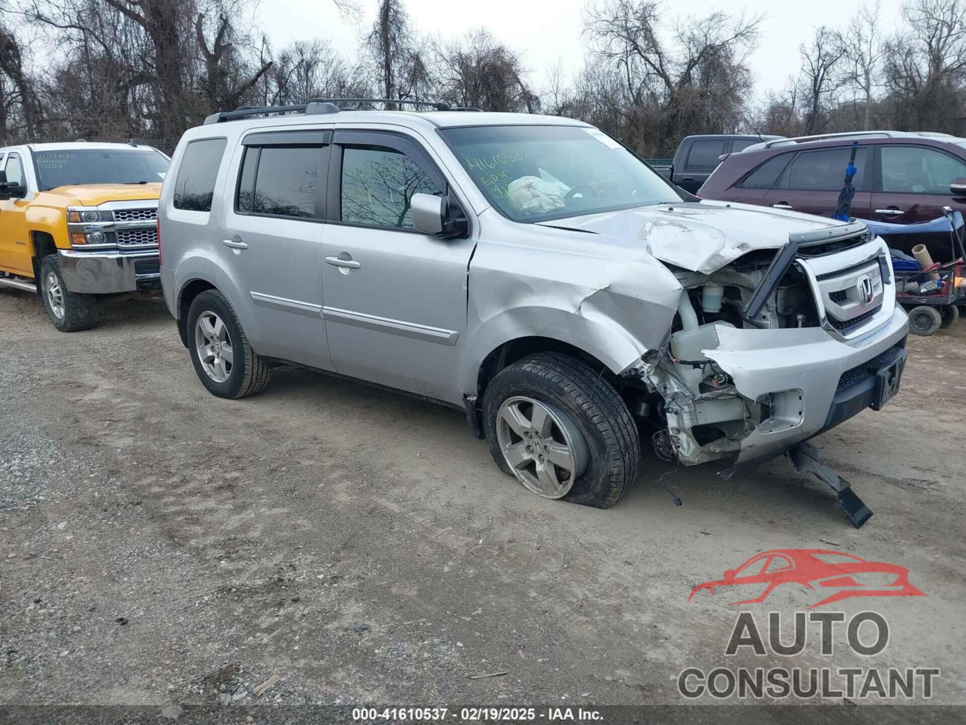 HONDA PILOT 2011 - 5FNYF4H59BB002357