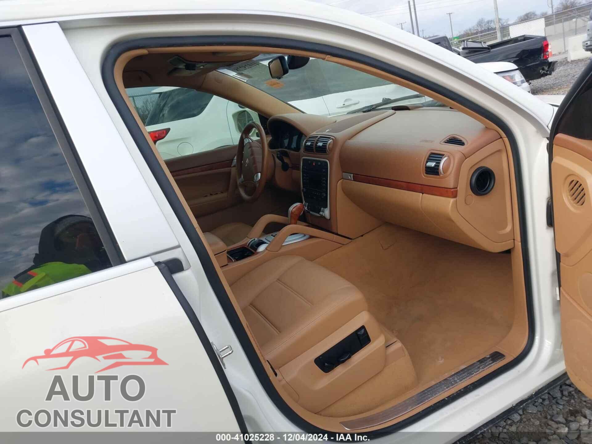 PORSCHE CAYENNE 2010 - WP1AA2AP6ALA07767