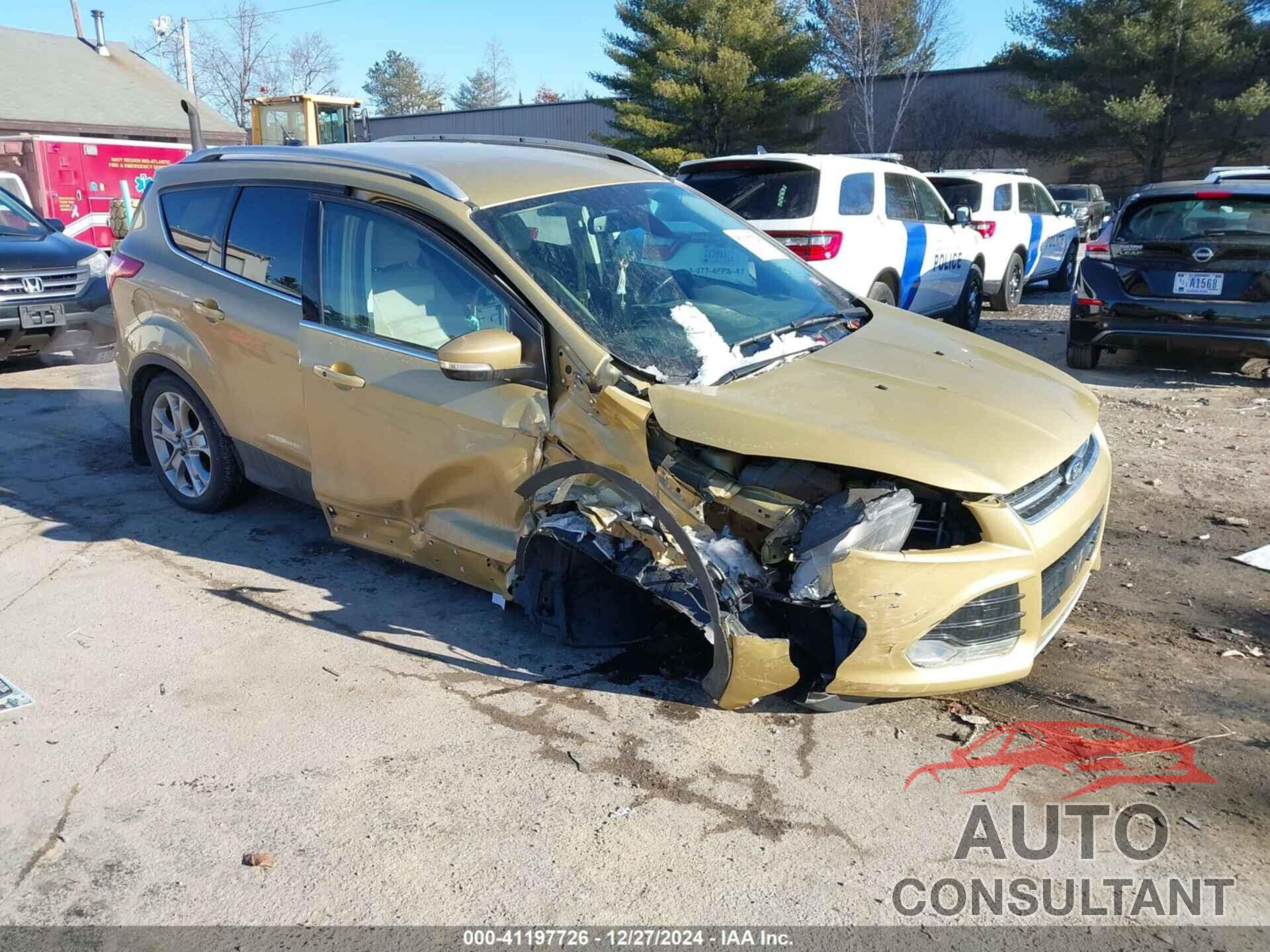 FORD ESCAPE 2014 - 1FMCU9J90EUC72143