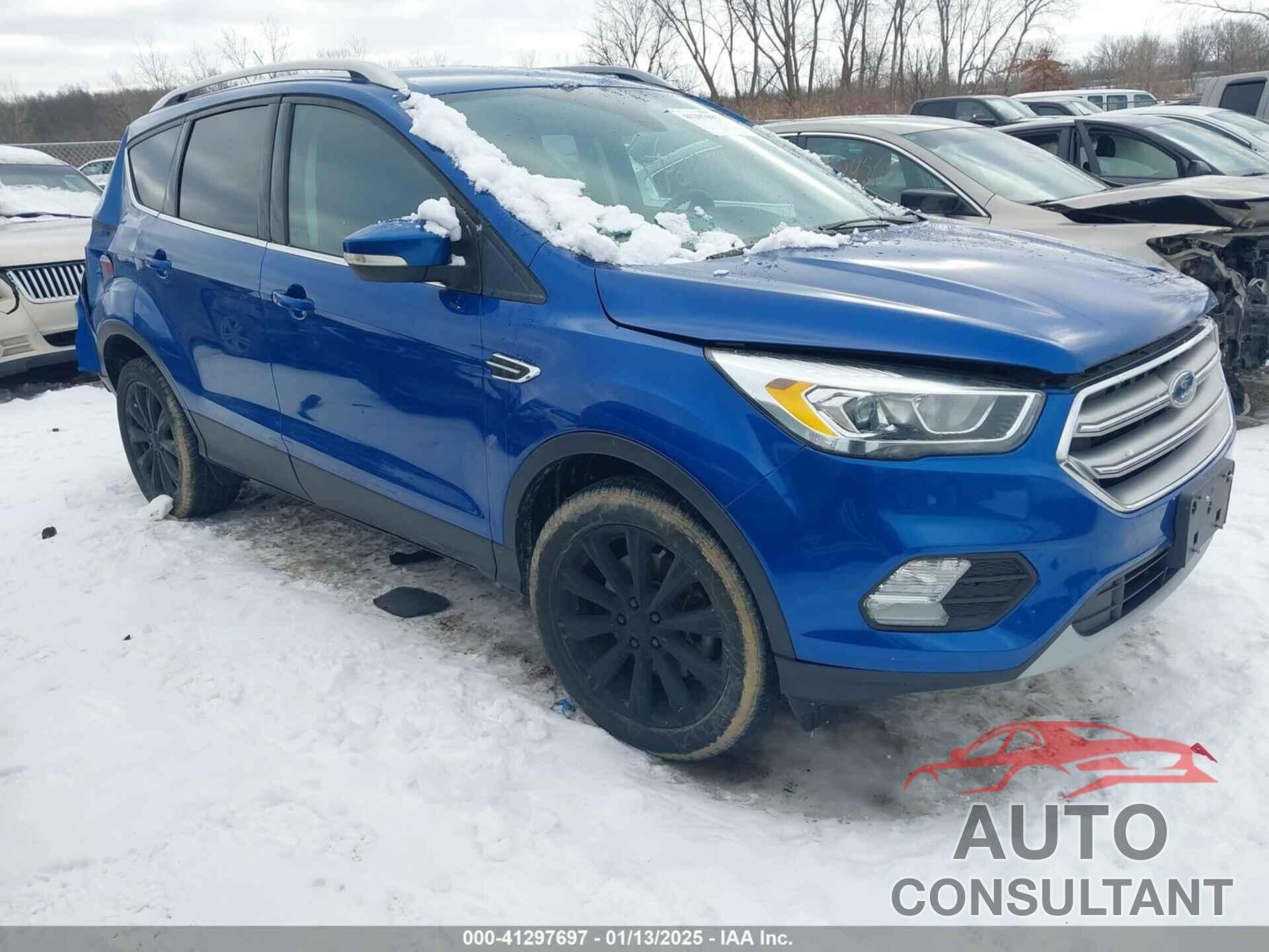 FORD ESCAPE 2017 - 1FMCU9JD5HUA59181