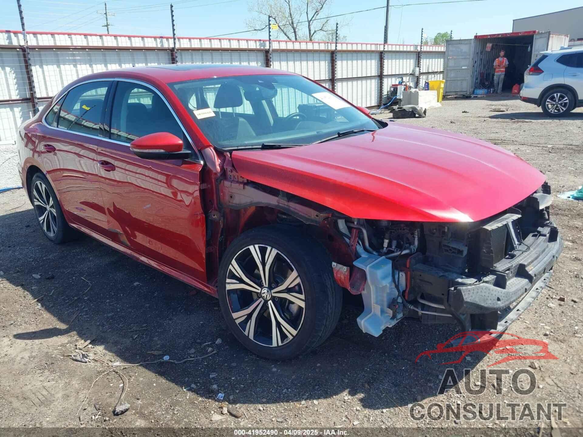 VOLKSWAGEN PASSAT 2022 - 1VWSA7A30NC002308