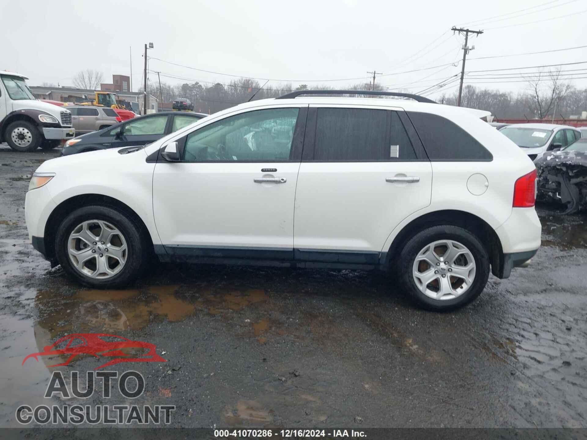FORD EDGE 2011 - 2FMDK3JC9BBB64365