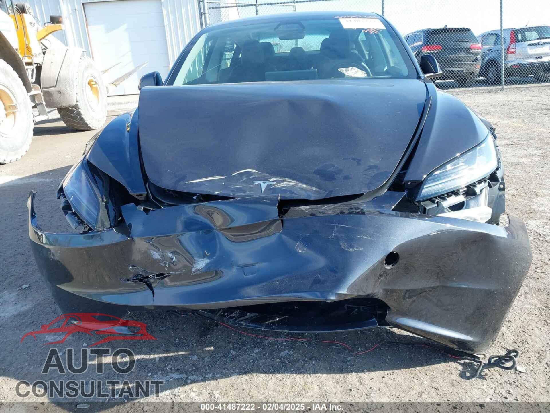 TESLA MODEL 3 2024 - 5YJ3E1EA5RF842398