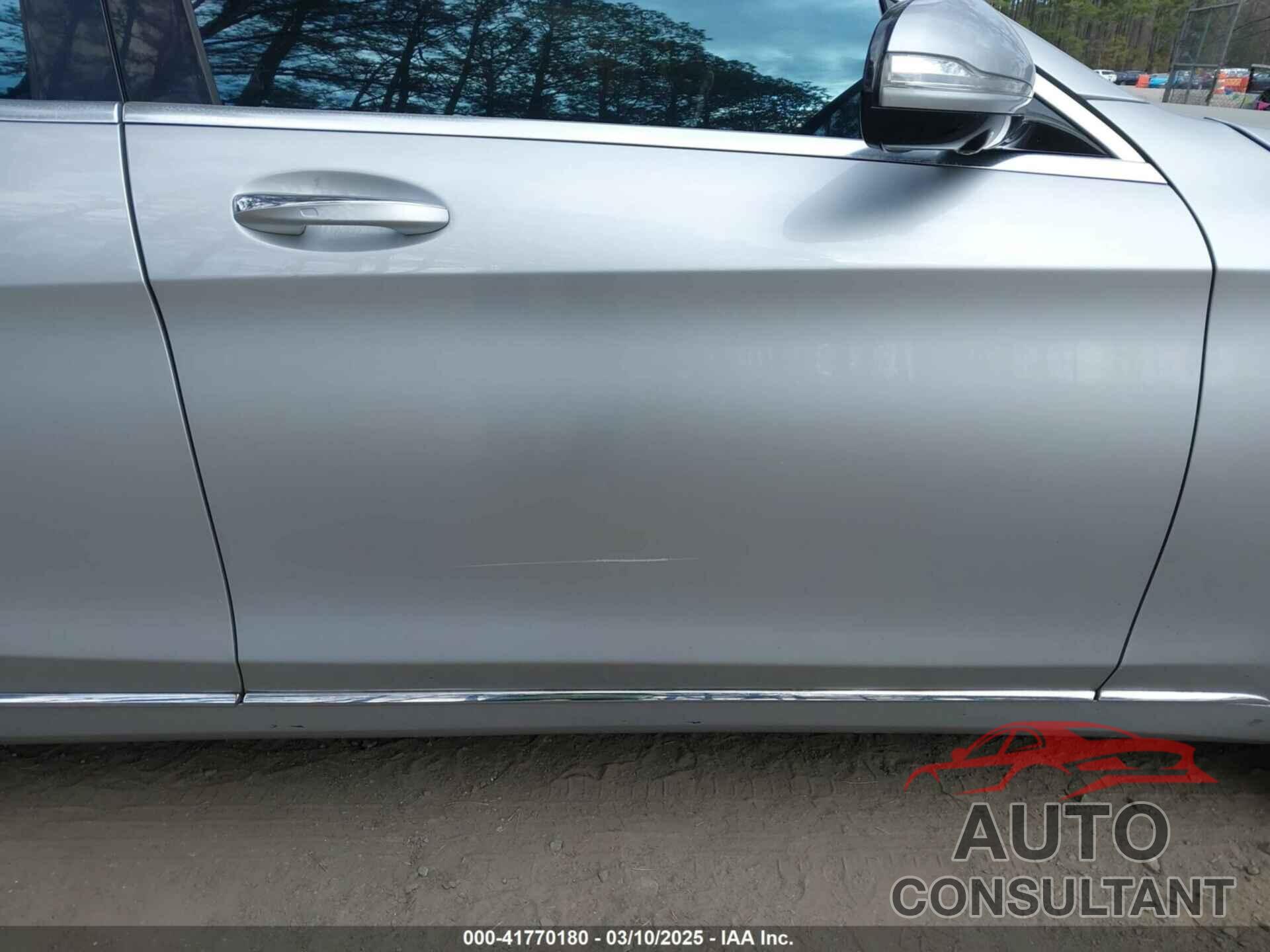 MERCEDES-BENZ S 550 2015 - WDDUG8CBXFA151686