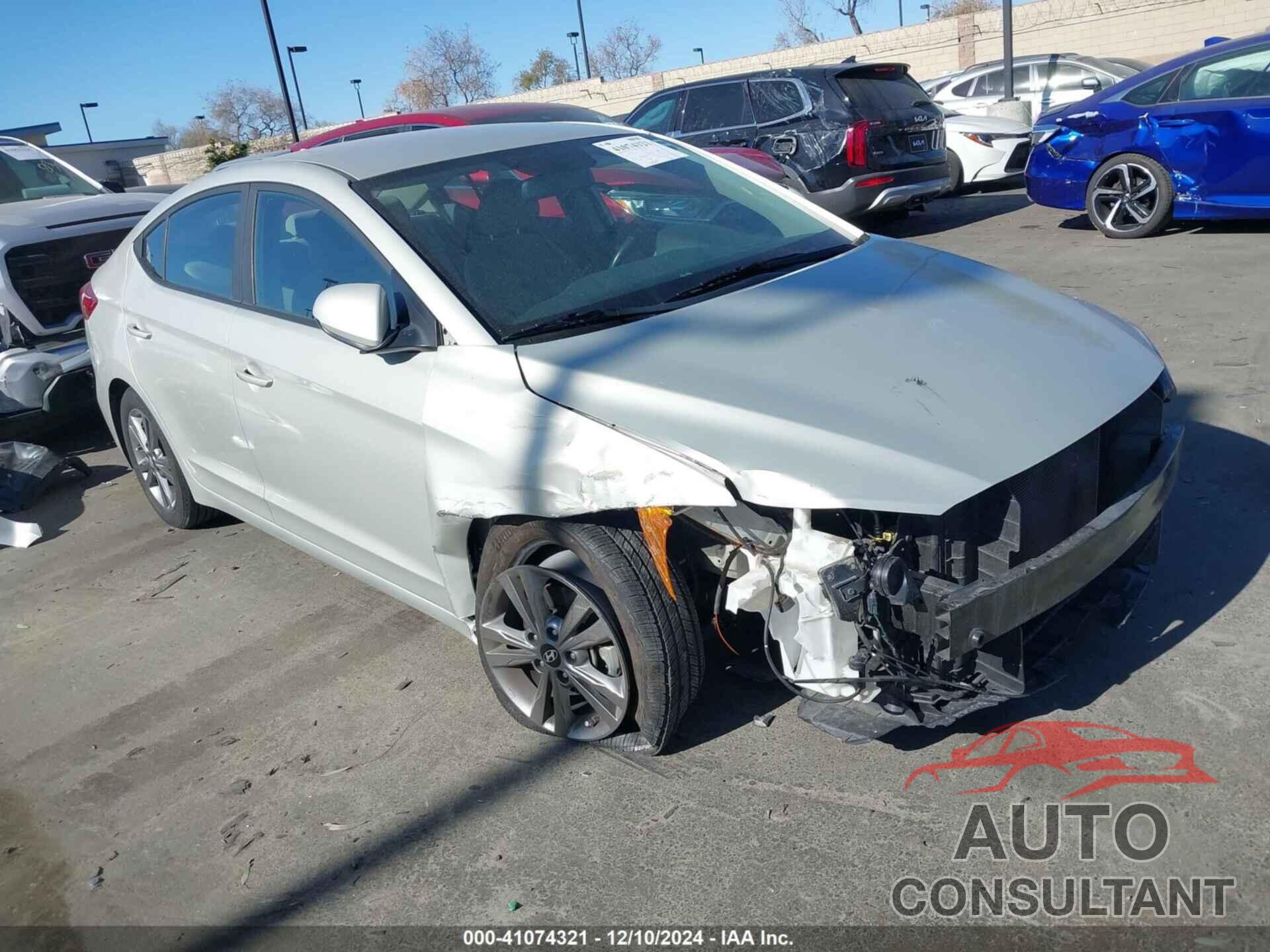 HYUNDAI ELANTRA 2017 - KMHD84LF2HU224100