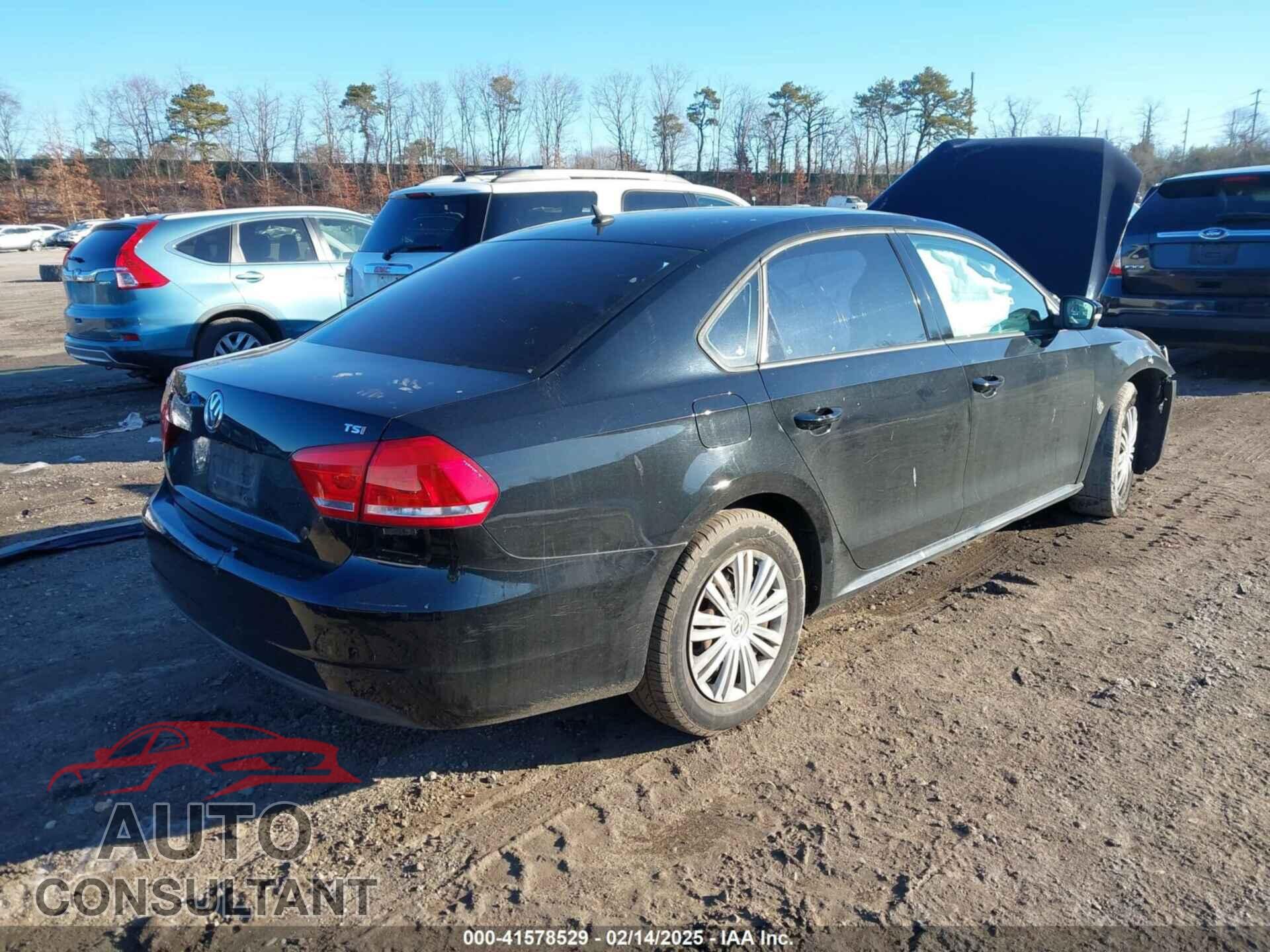 VOLKSWAGEN PASSAT 2015 - 1VWAT7A34FC044696