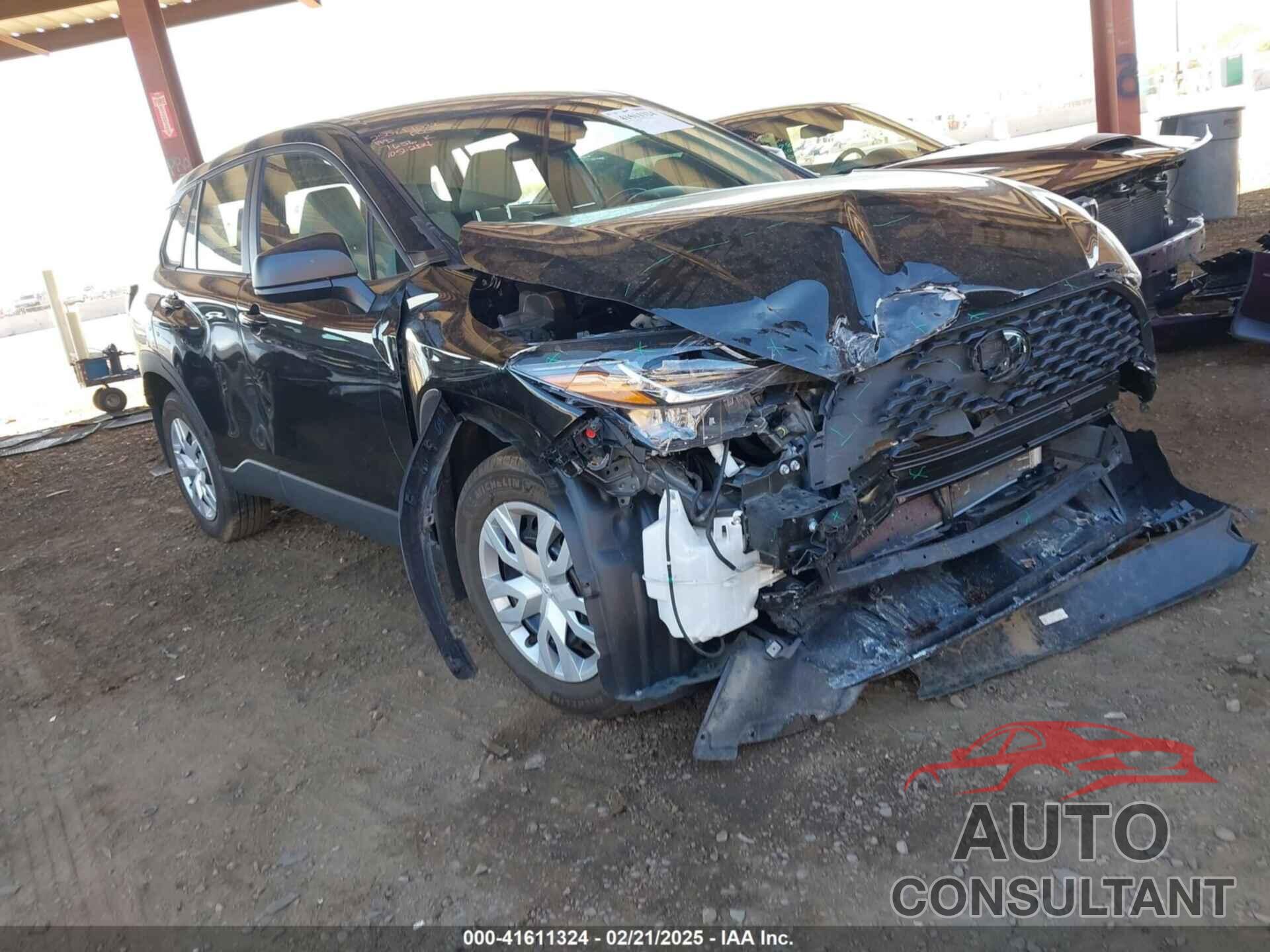 TOYOTA COROLLA CROSS 2023 - 7MUAAABG6PV057656