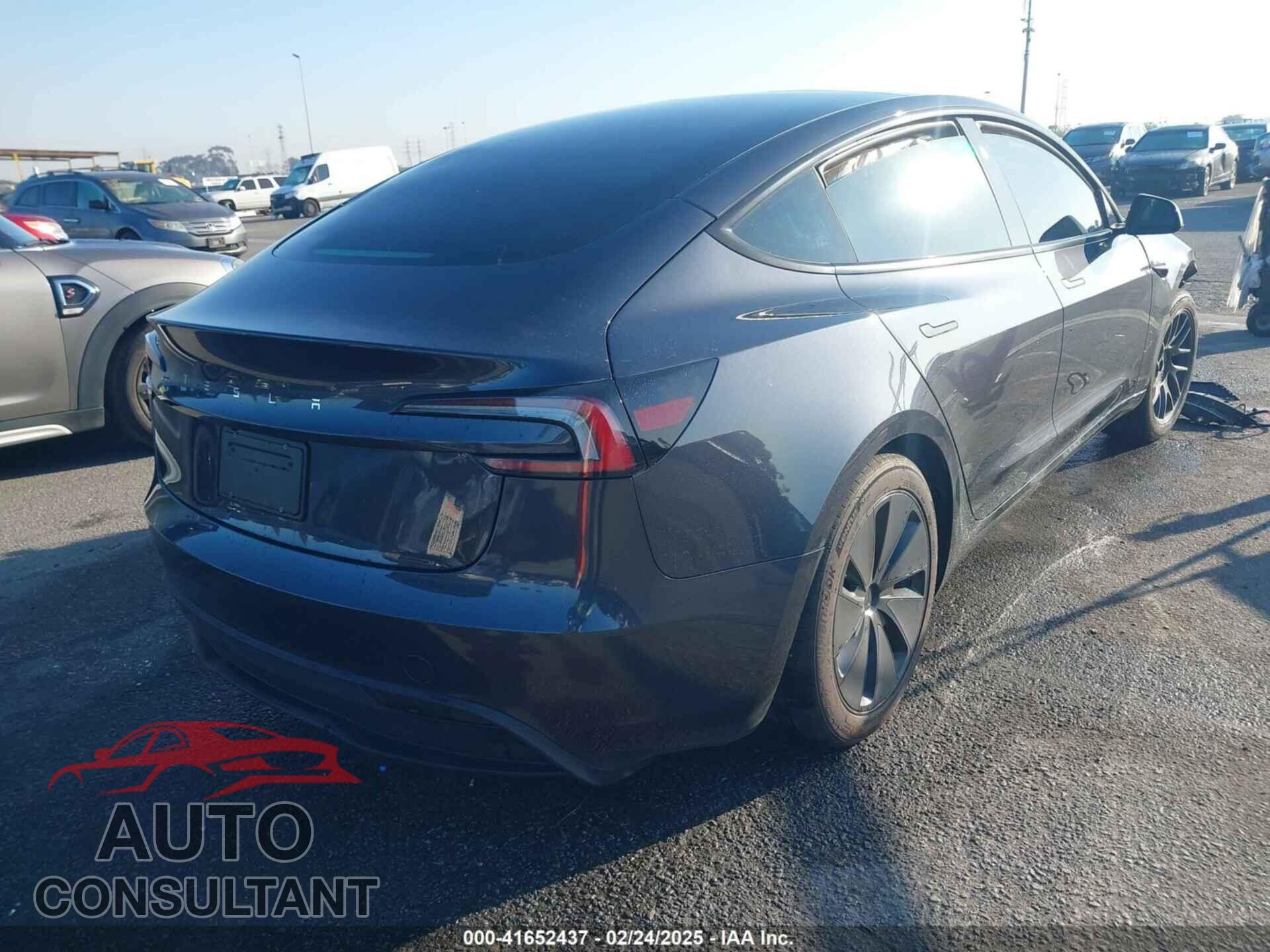 TESLA MODEL 3 2024 - 5YJ3E1EA5RF783661