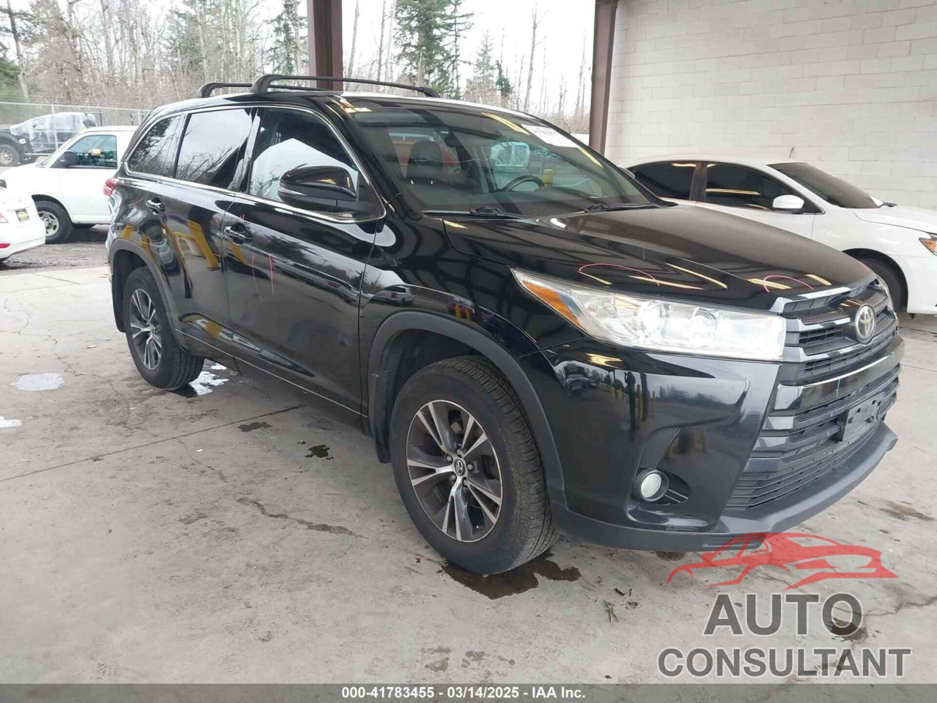 TOYOTA HIGHLANDER 2018 - 5TDBZRFHXJS805406