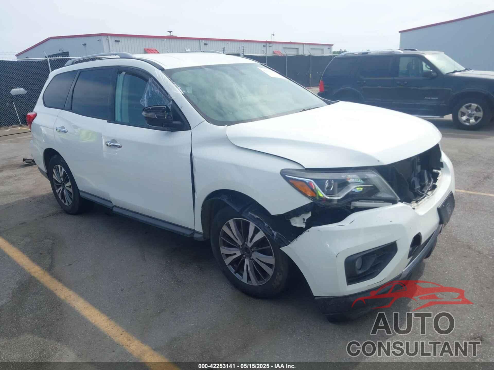 NISSAN PATHFINDER 2017 - 5N1DR2MN7HC685340