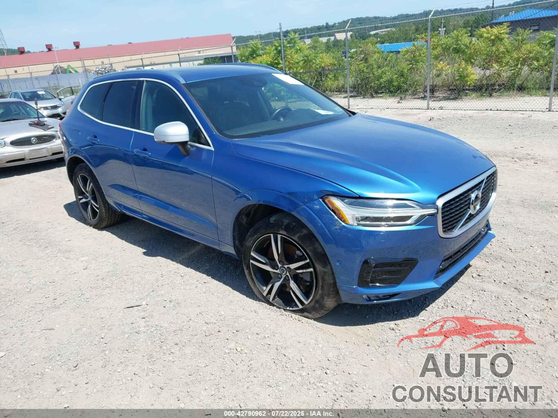 VOLVO XC60 2018 - YV4A22RM4J1040672