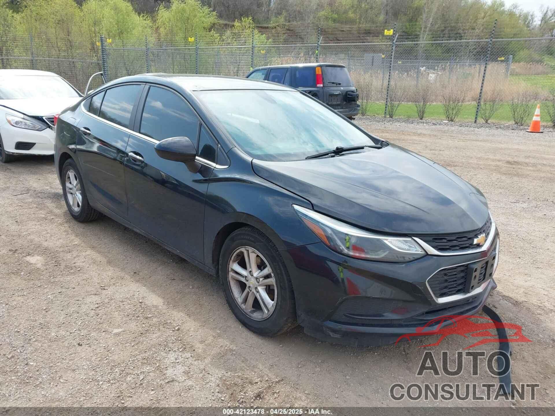 CHEVROLET CRUZE 2017 - 1G1BE5SM5H7256184