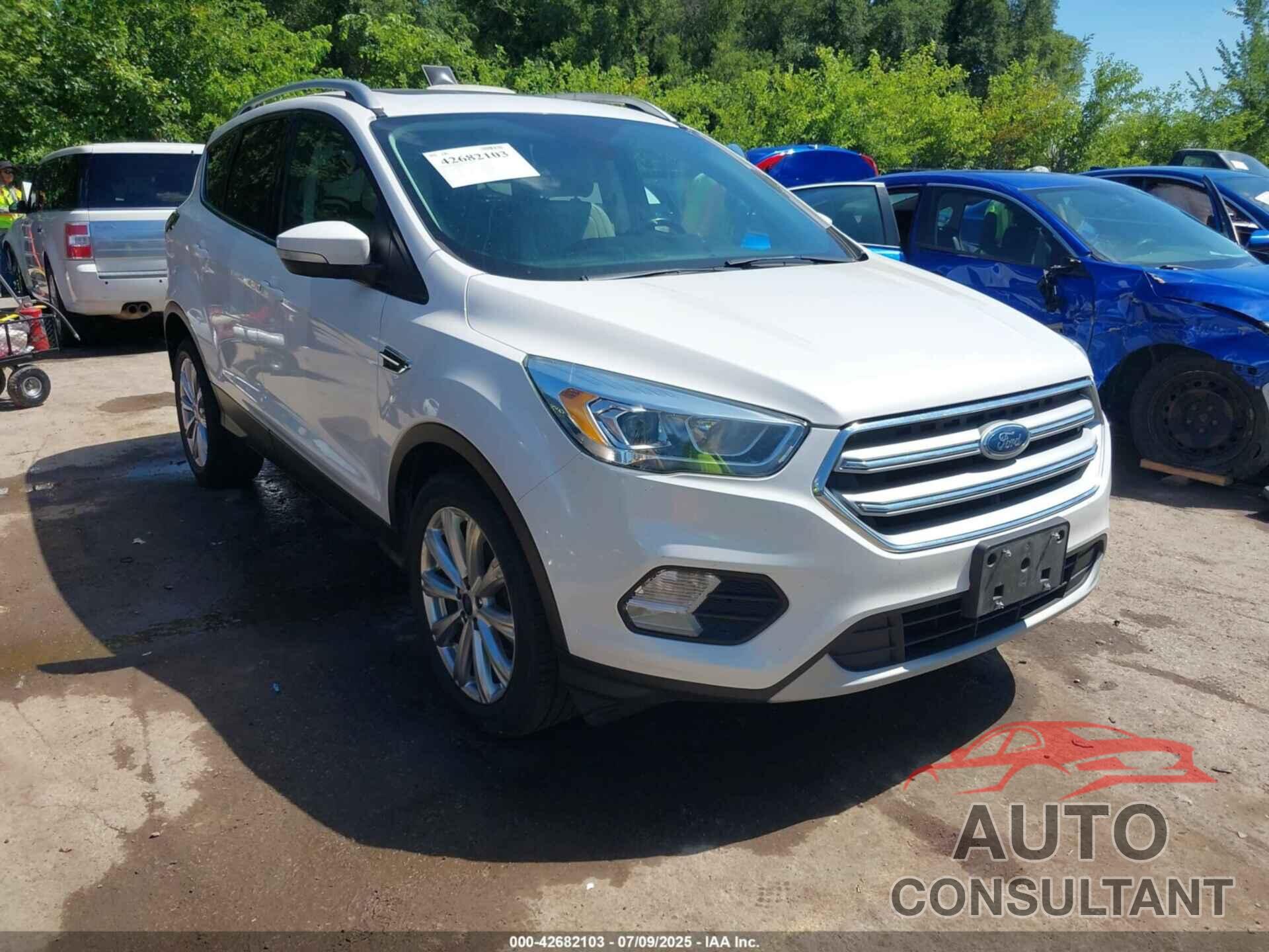 FORD ESCAPE 2017 - 1FMCU0JD3HUA80168