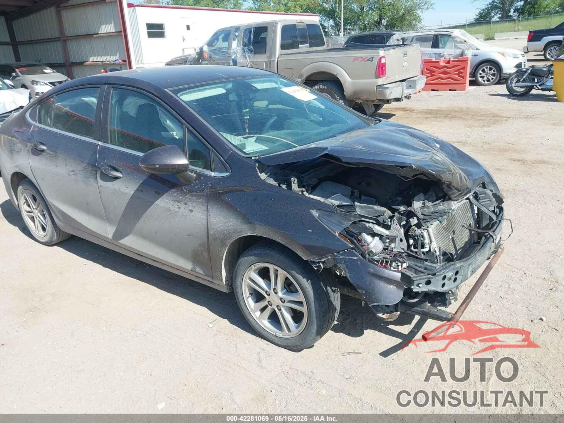 CHEVROLET CRUZE 2017 - 1G1BE5SM4H7100167