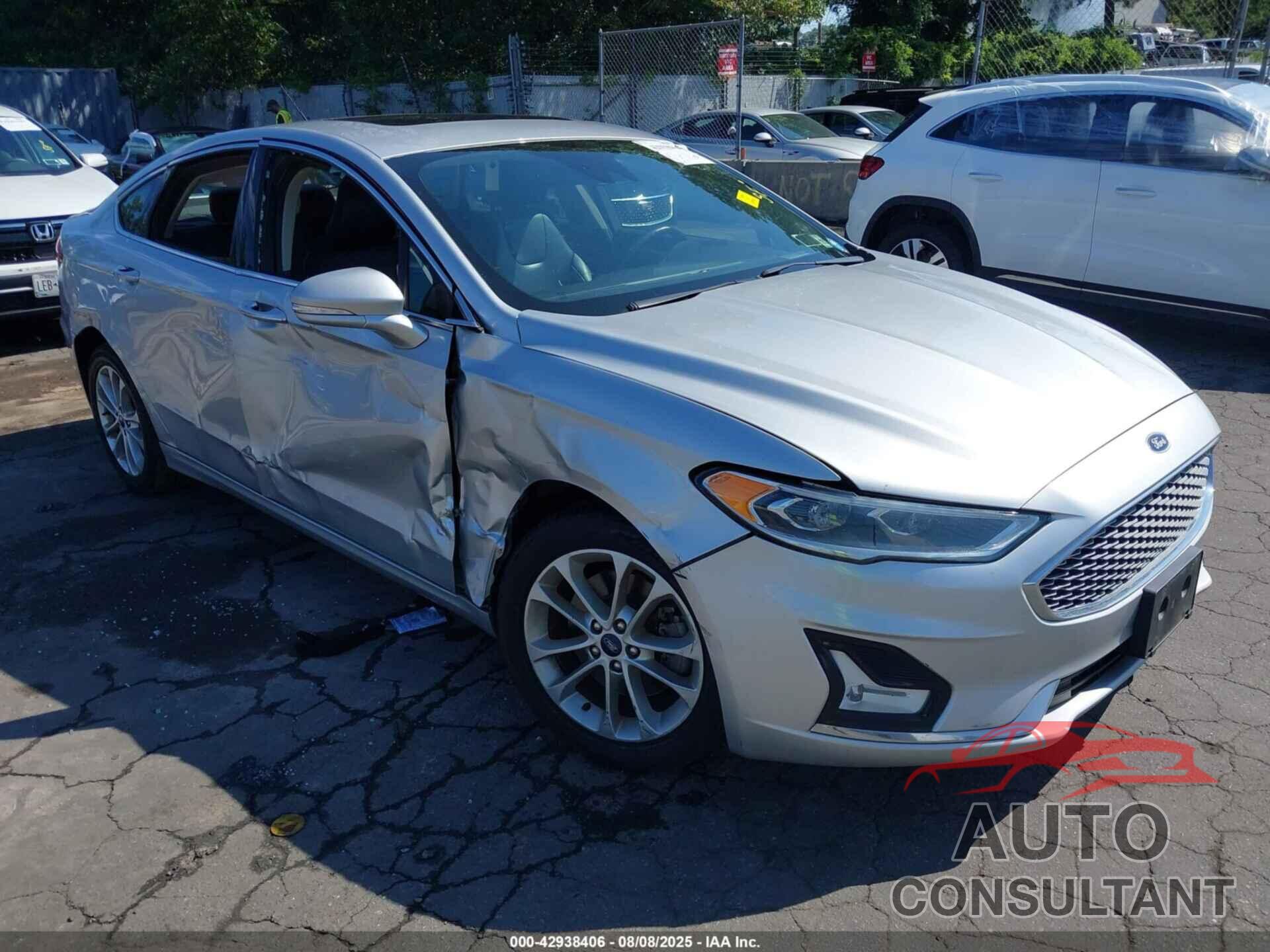 FORD FUSION ENERGI 2019 - 3FA6P0SU3KR111057