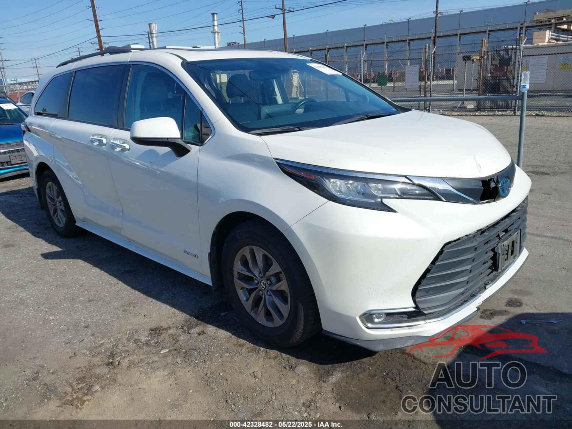 TOYOTA SIENNA 2021 - 5TDJRKEC7MS009306