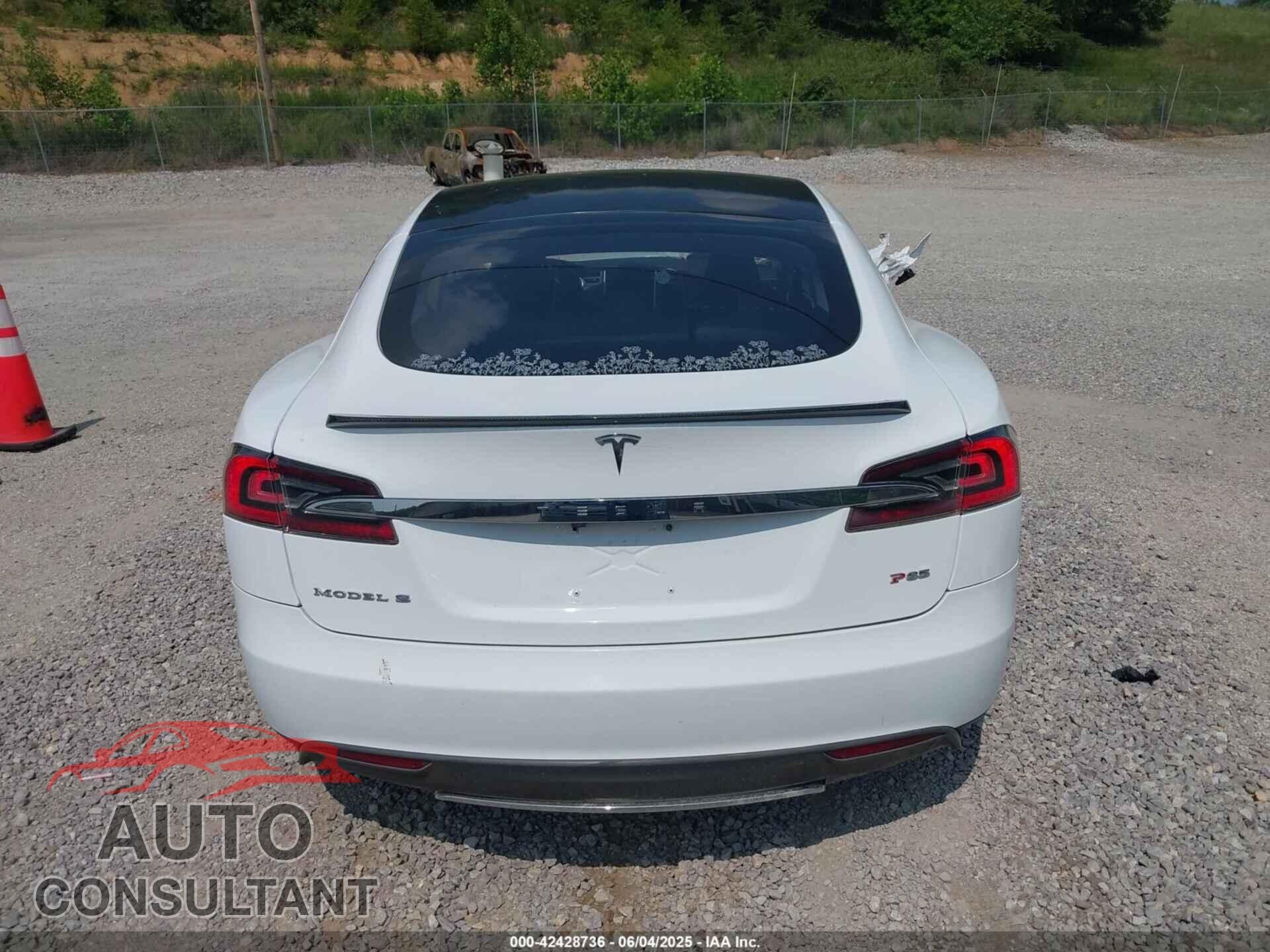TESLA MODEL S 2013 - 5YJSA1DN6DFP16135
