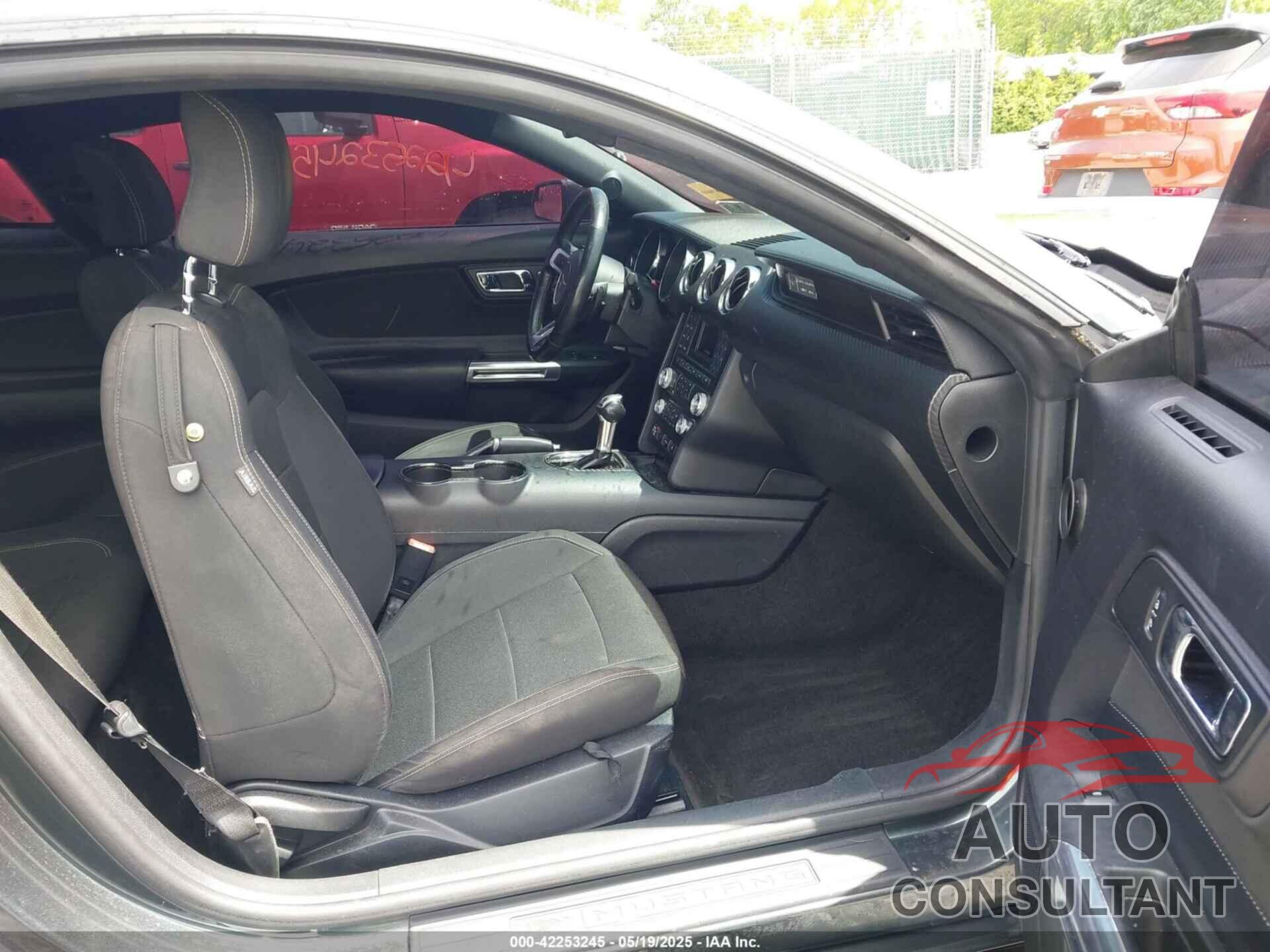 FORD MUSTANG 2016 - 1FA6P8AM4G5260023