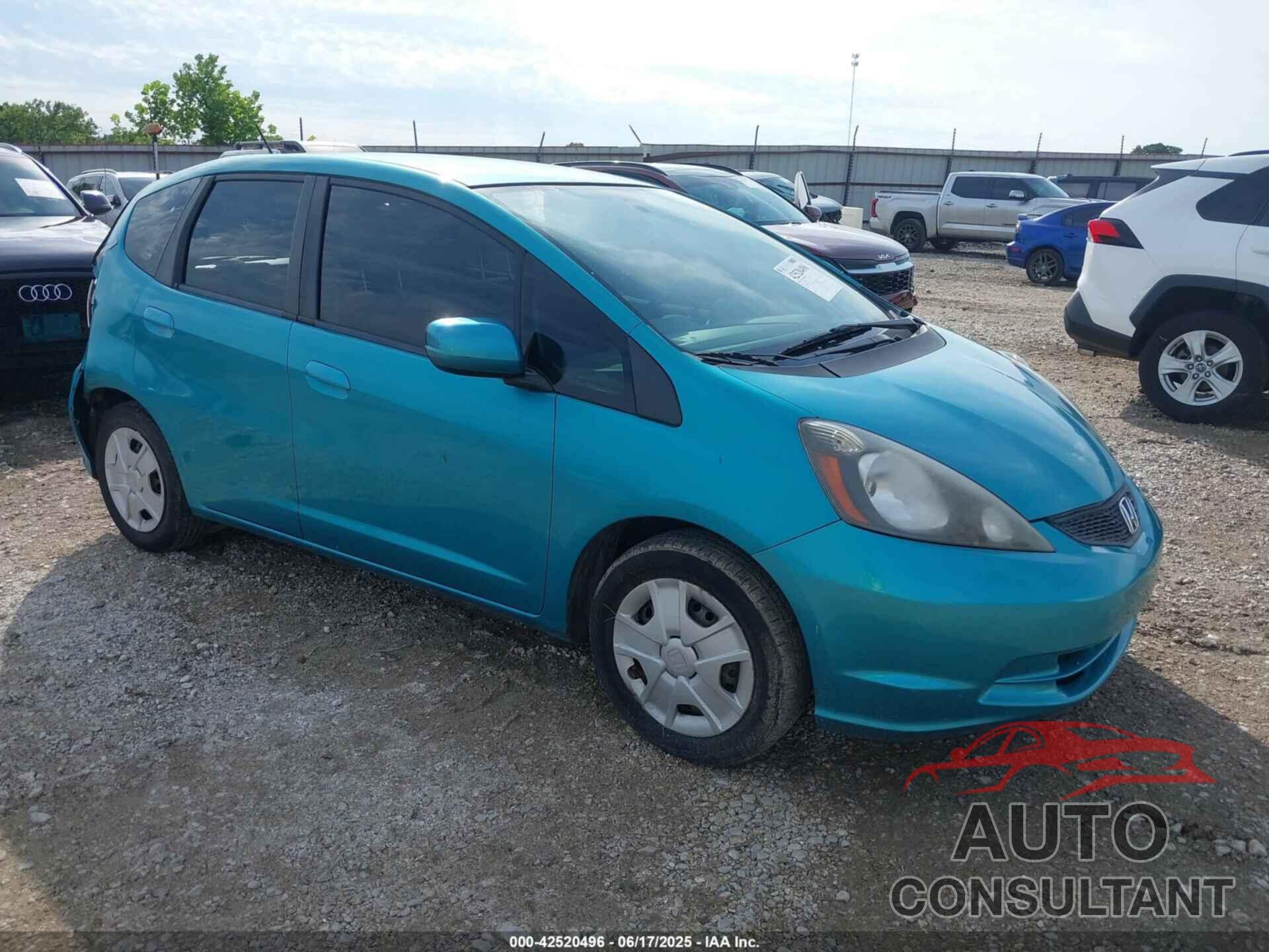 HONDA FIT 2013 - JHMGE8H38DC058051