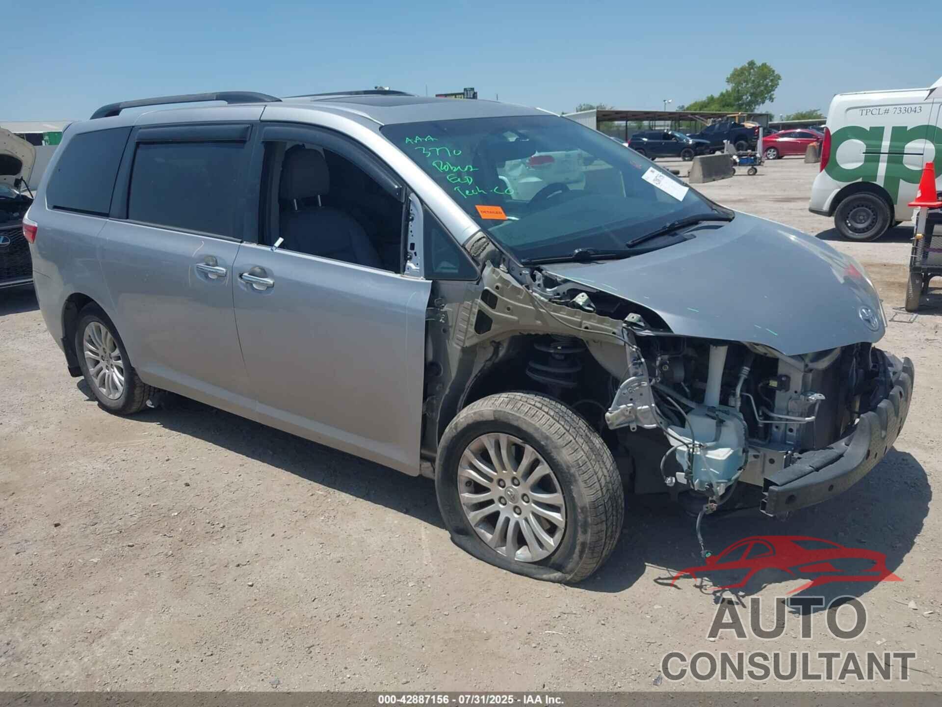 TOYOTA SIENNA 2016 - 5TDYK3DC5GS752657