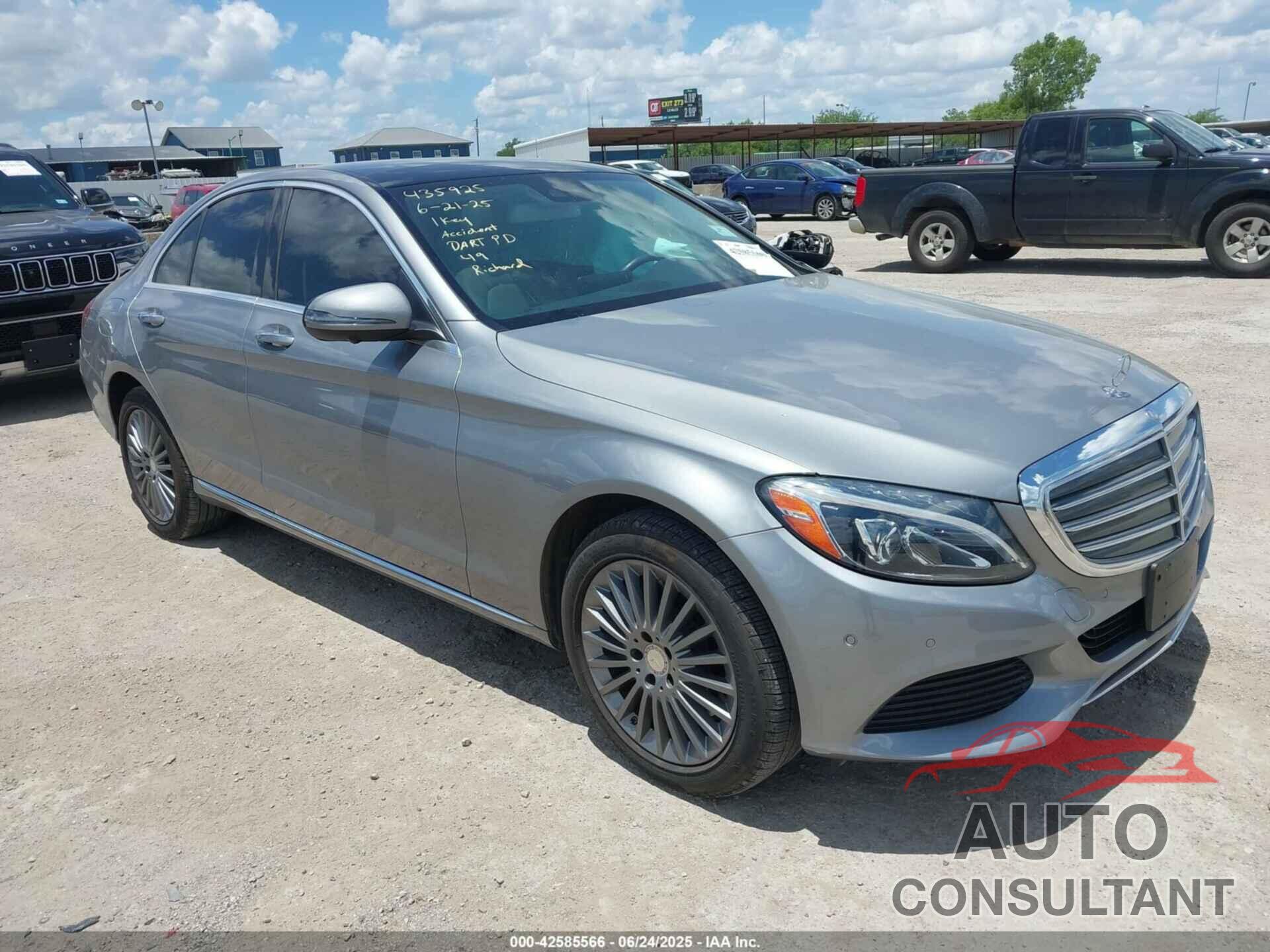 MERCEDES-BENZ C 300 2016 - 55SWF4JB1GU147843