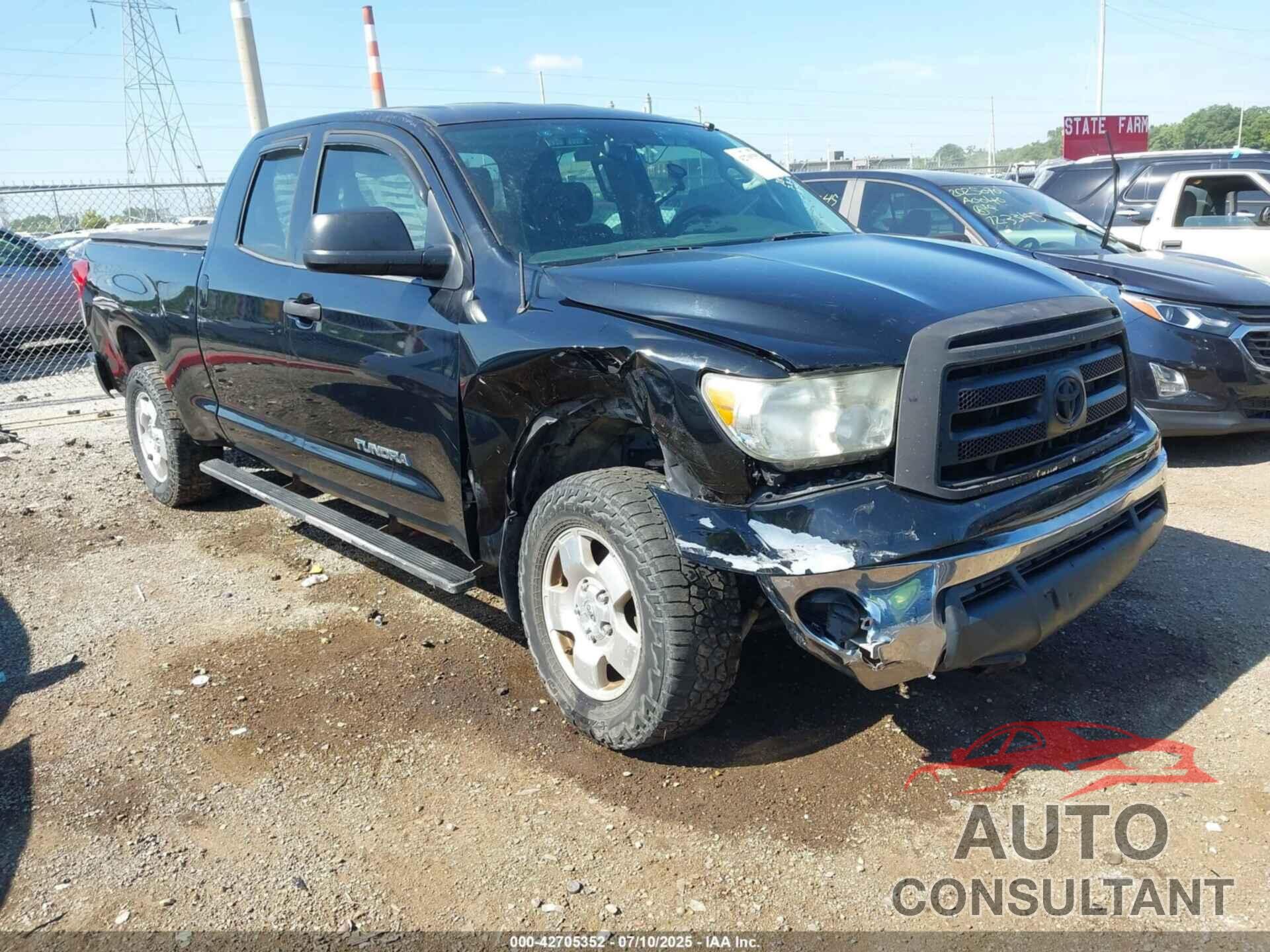TOYOTA TUNDRA 2013 - 5TFUM5F11DX040328