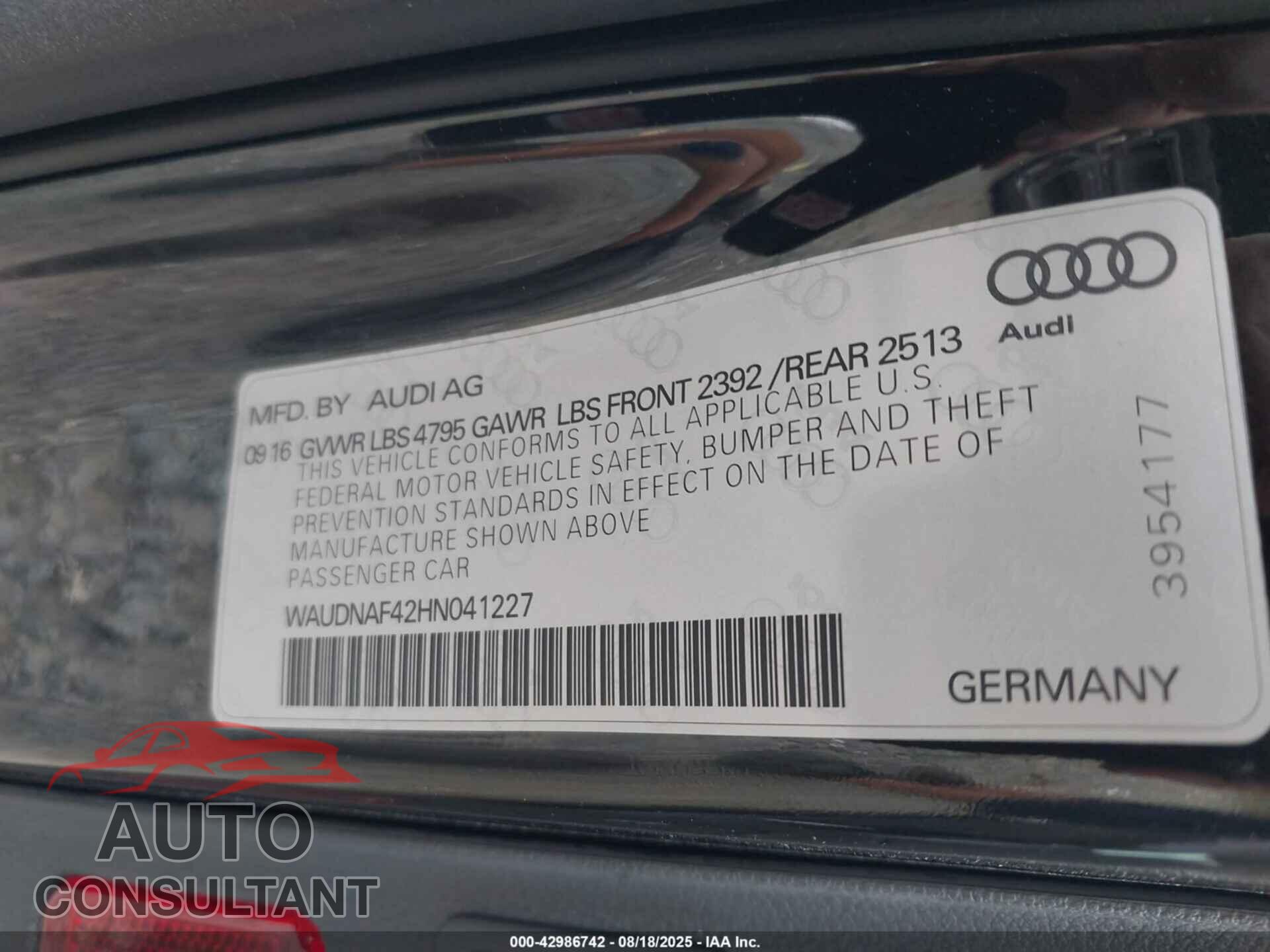 AUDI A4 2017 - WAUDNAF42HN041227