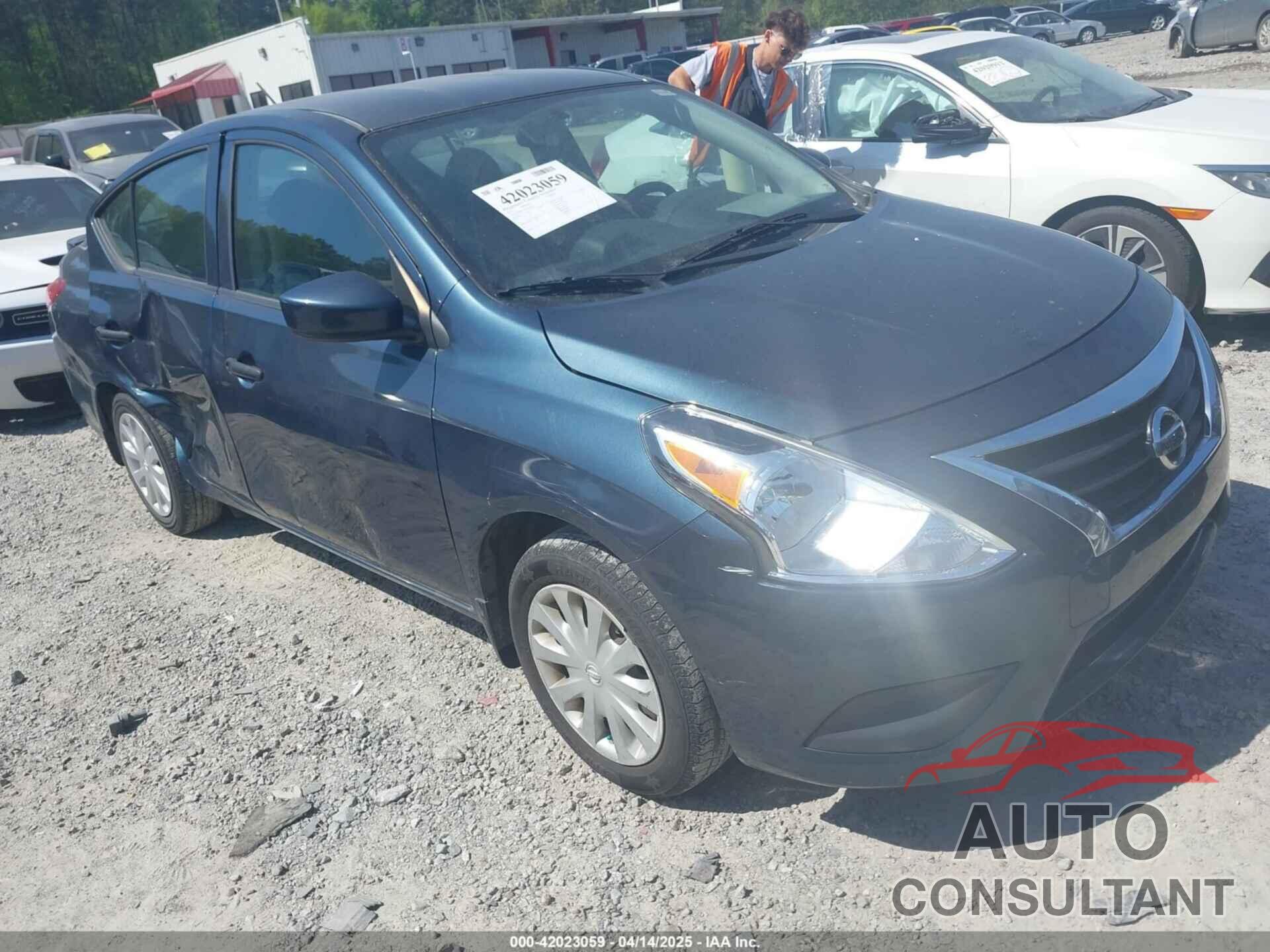 NISSAN VERSA 2017 - 3N1CN7AP5HL892072