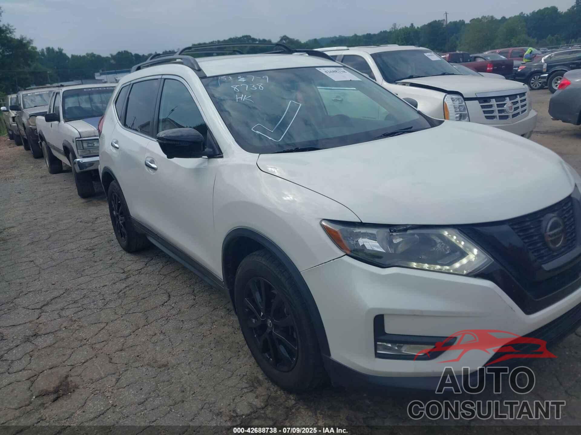 NISSAN ROGUE 2018 - 5N1AT2MT1JC748151