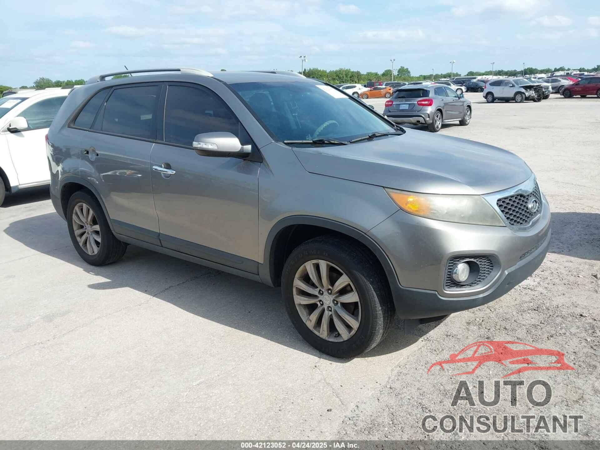 KIA SORENTO 2011 - 5XYKU4A10BG113603