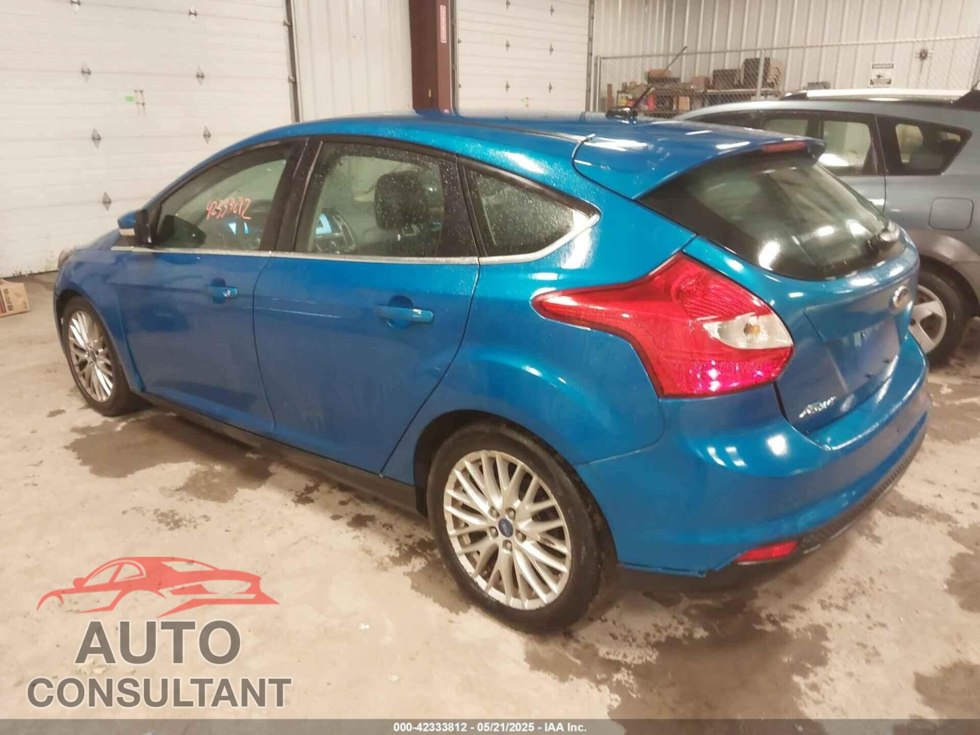 FORD FOCUS 2012 - 1FAHP3M25CL281555