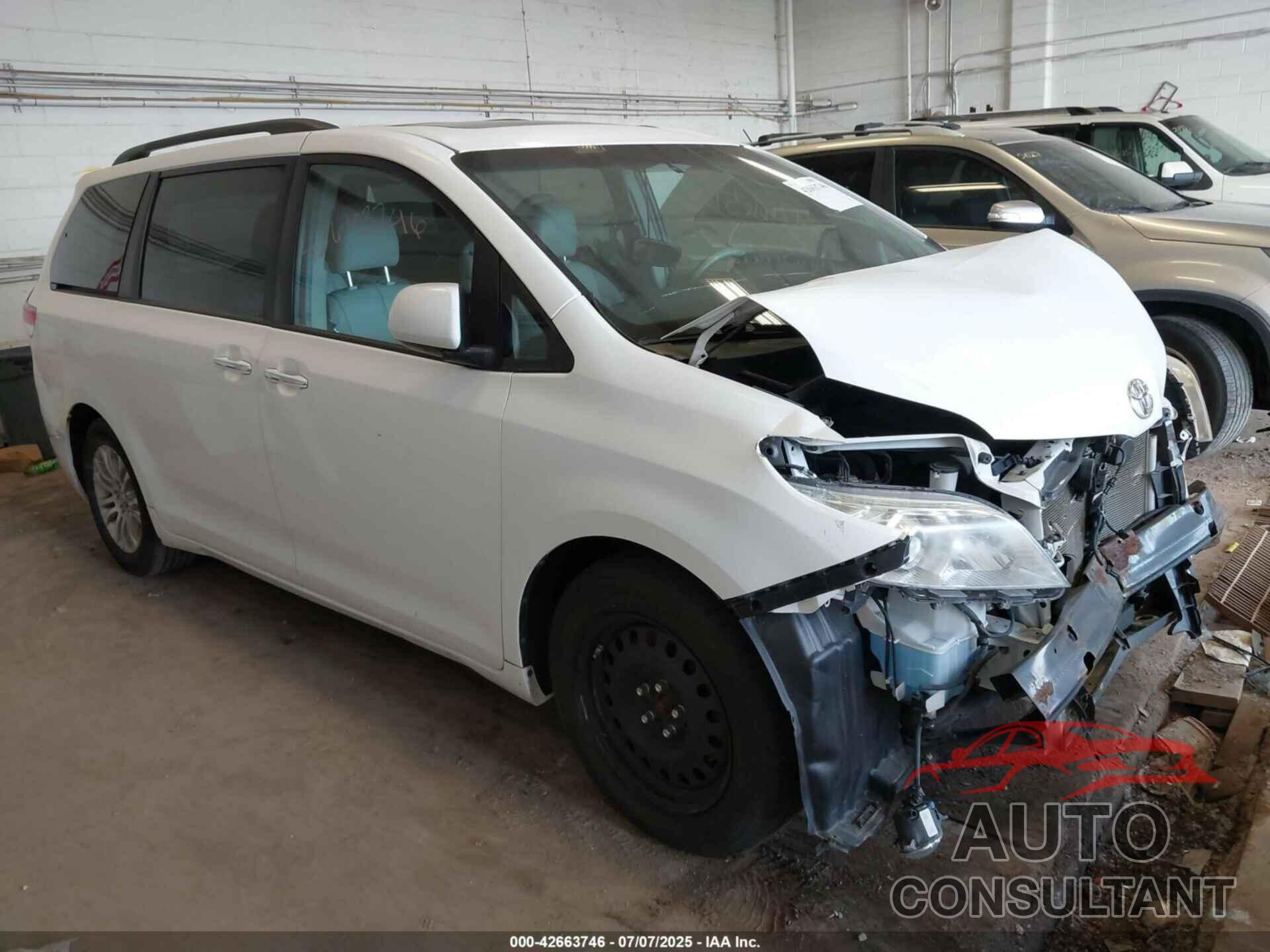 TOYOTA SIENNA 2011 - 5TDYK3DC6BS006940
