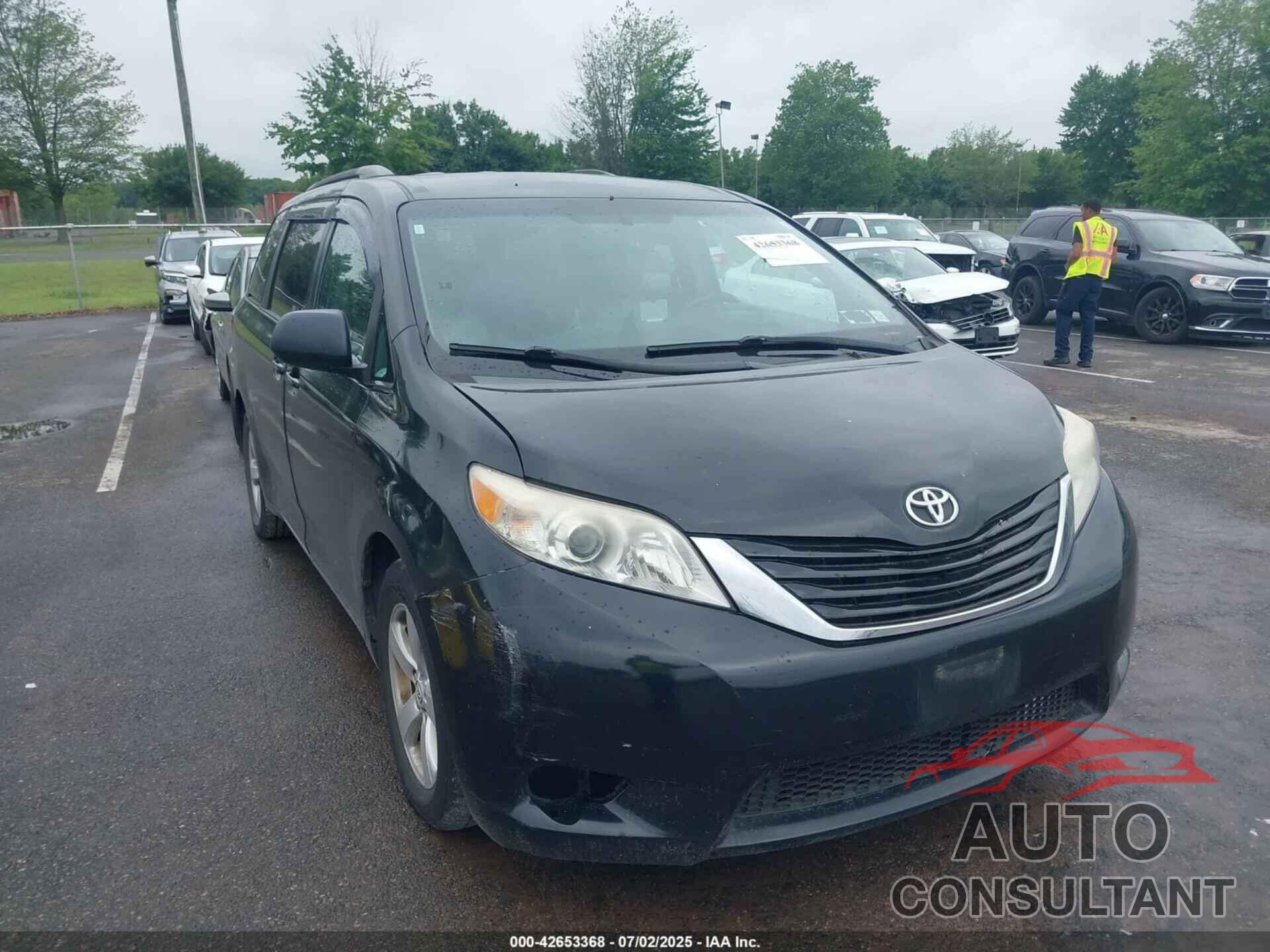 TOYOTA SIENNA 2015 - 5TDKK3DC9FS618254