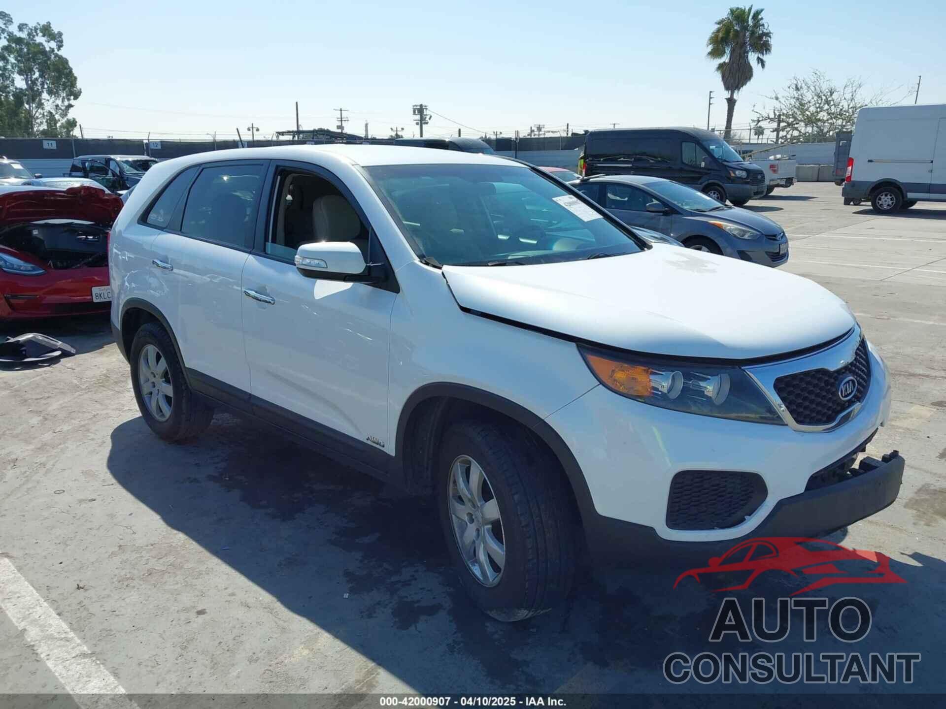 KIA SORENTO 2011 - 5XYKTCA14BG178936