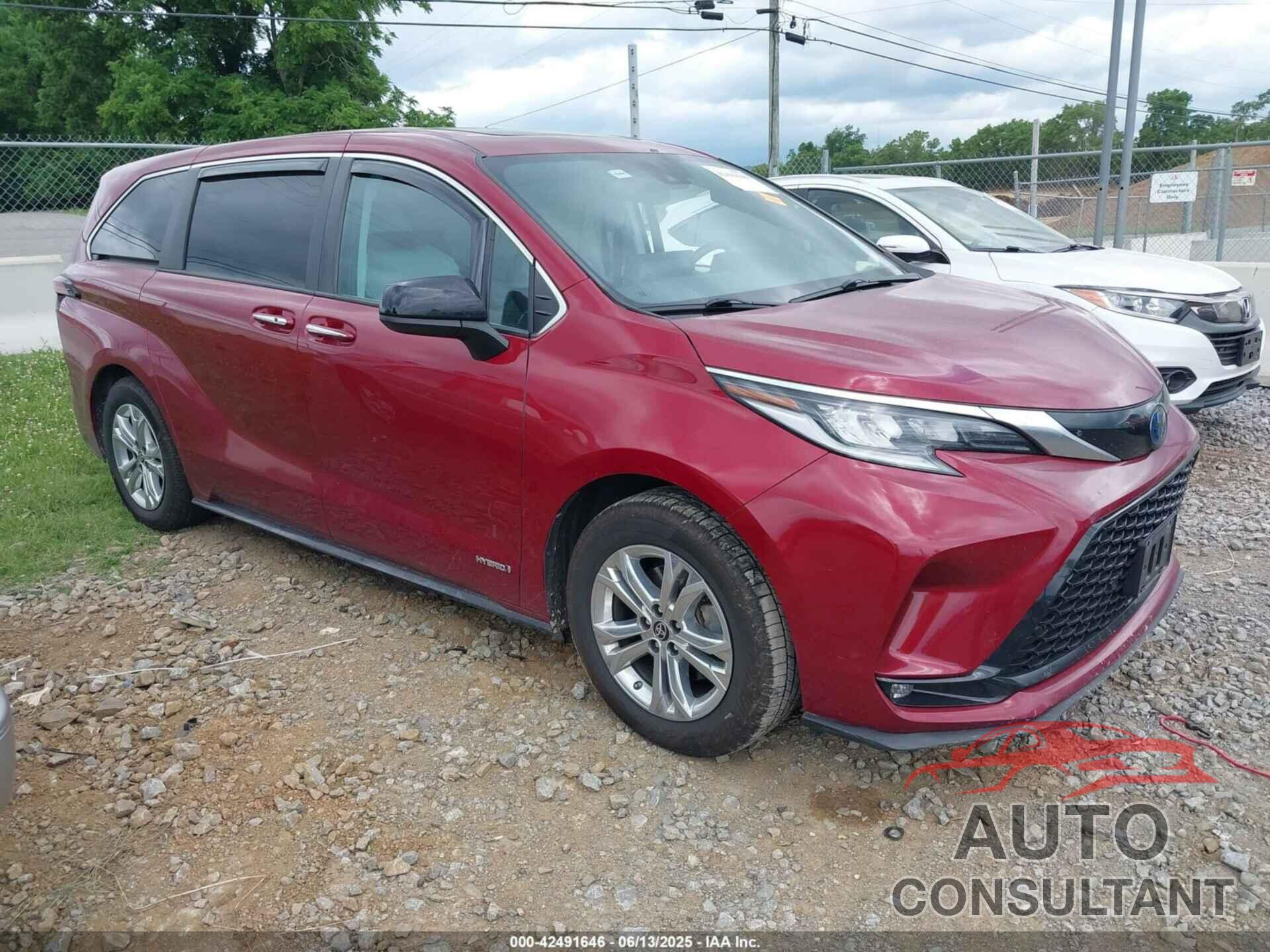TOYOTA SIENNA 2021 - 5TDXSKFC7MS006760