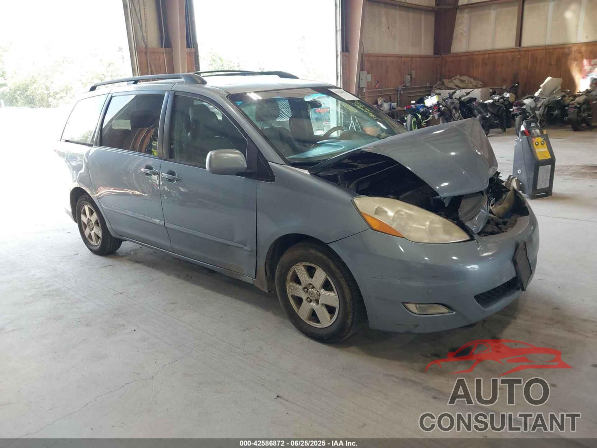 TOYOTA SIENNA 2010 - 5TDYK4CC2AS299967