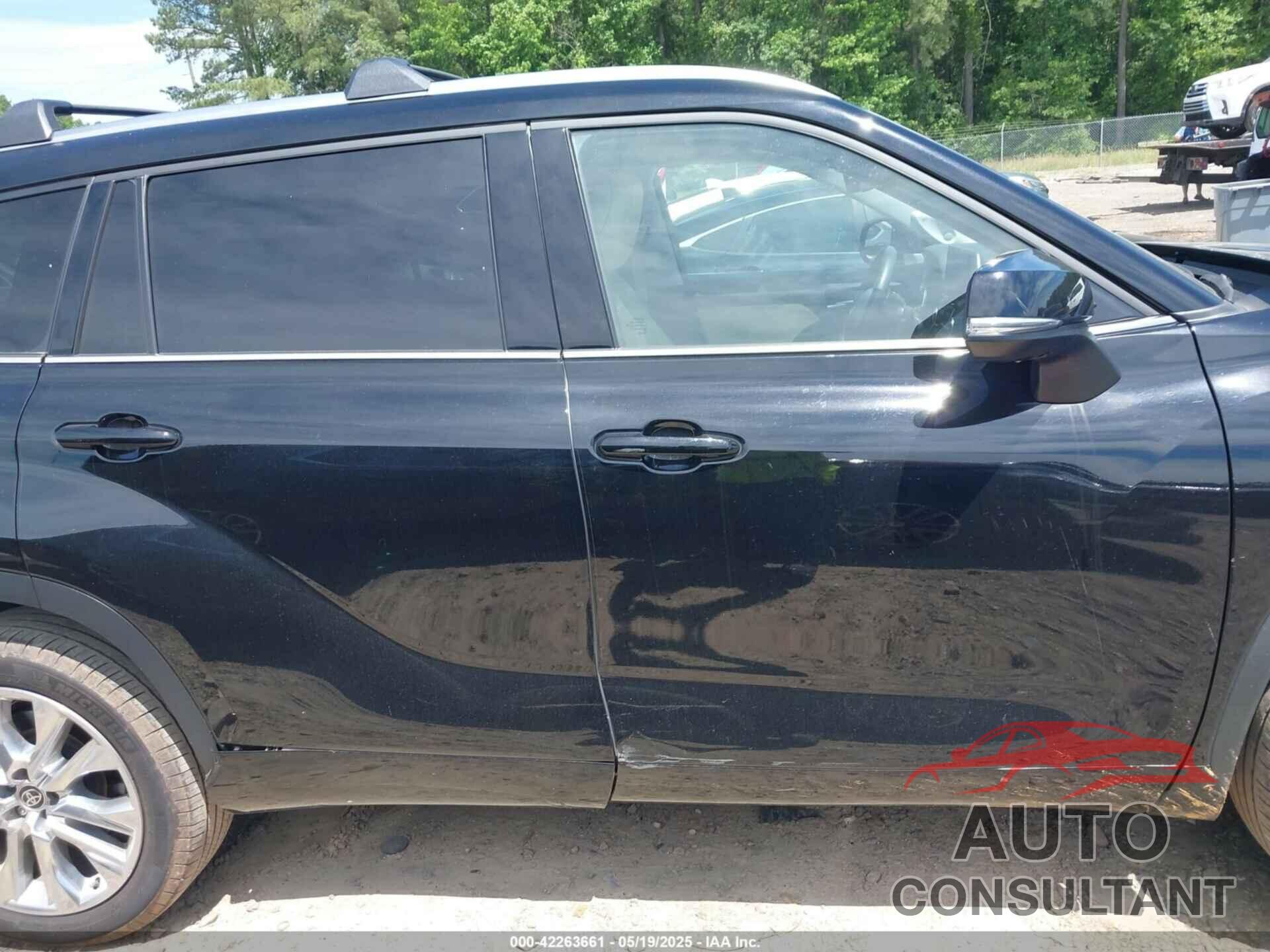 TOYOTA HIGHLANDER 2023 - 5TDKDRAH8PS000437