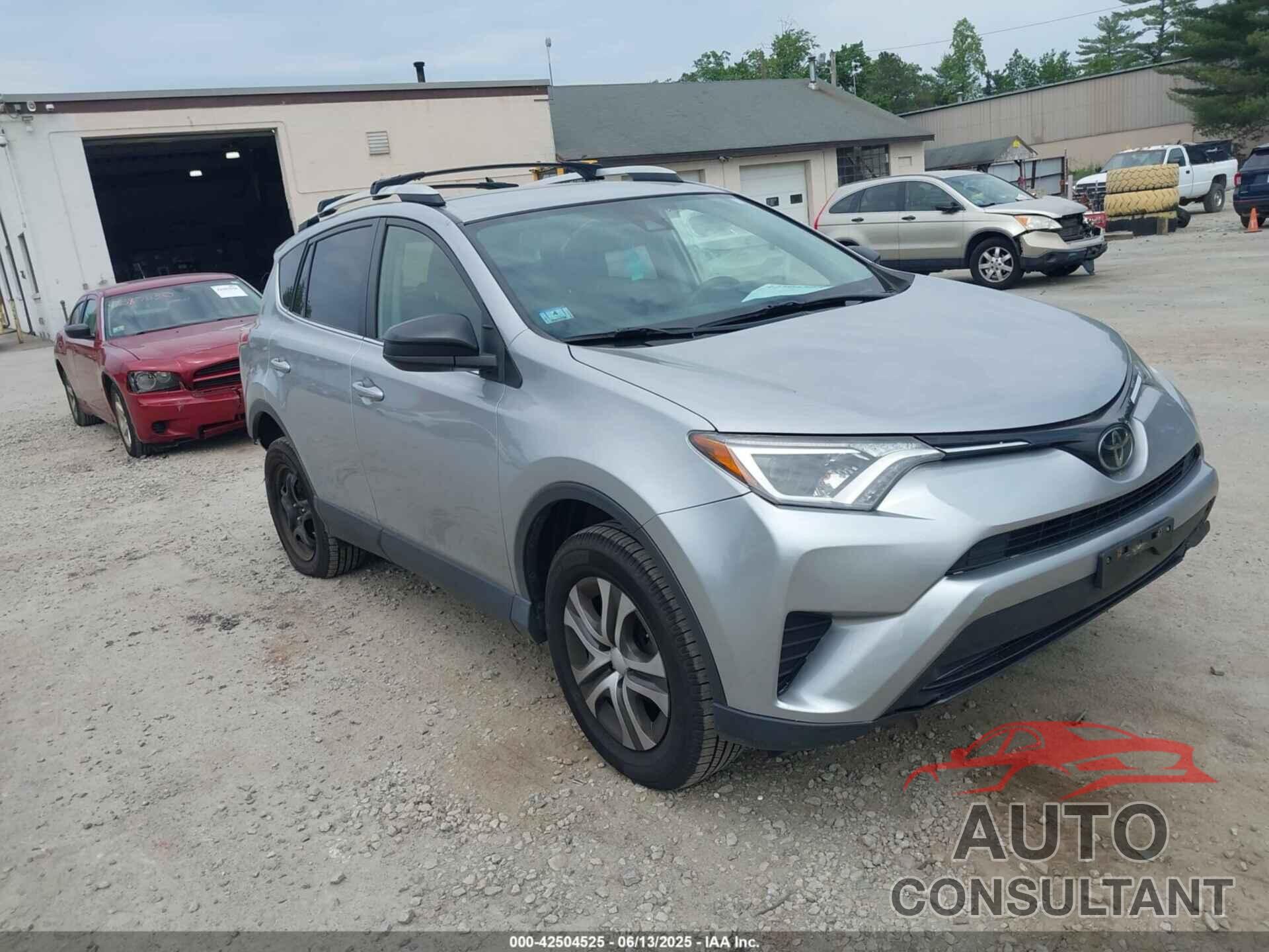 TOYOTA RAV4 2018 - JTMBFREV0JJ208701