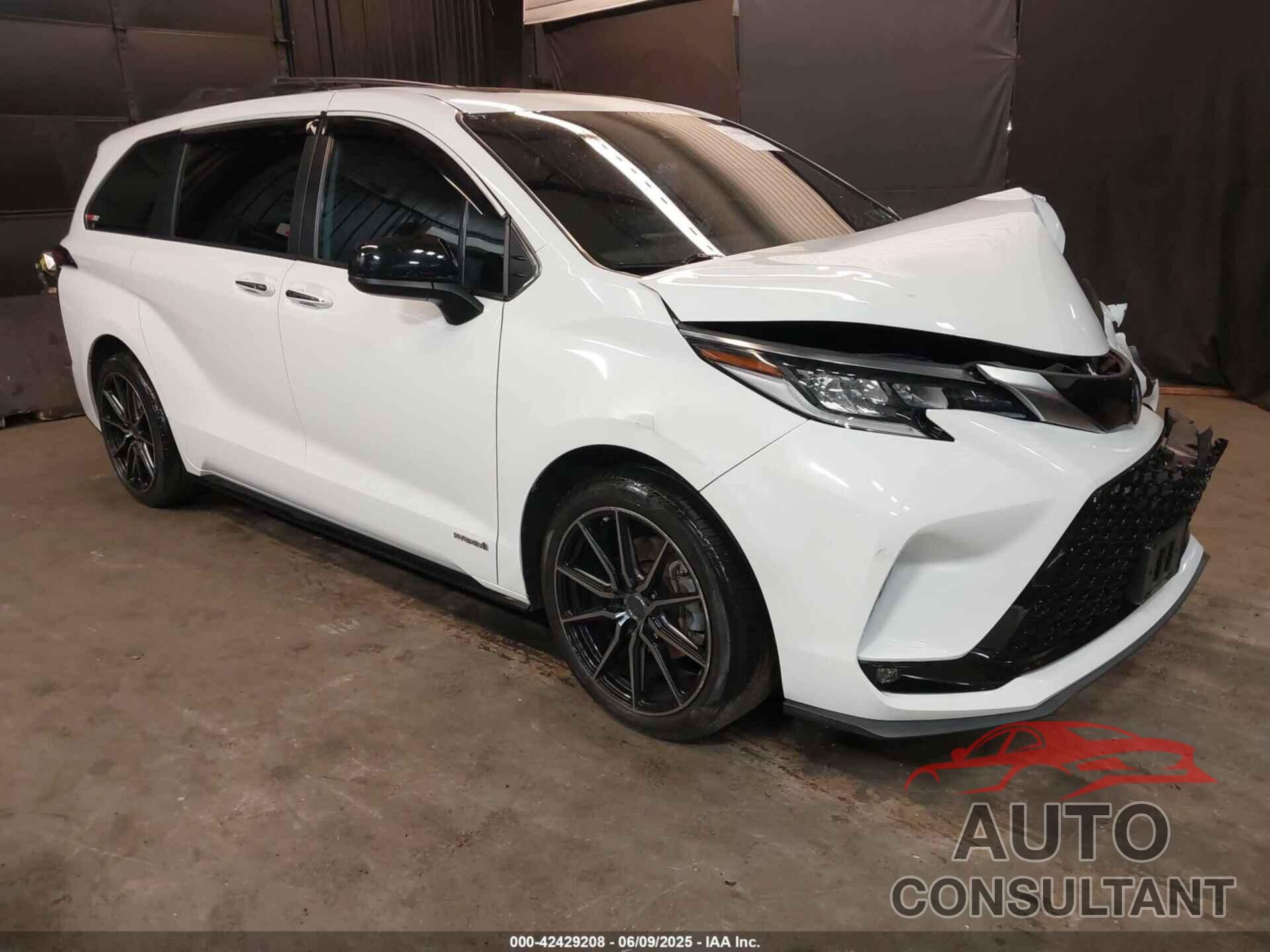 TOYOTA SIENNA 2021 - 5TDDSKFC2MS020455