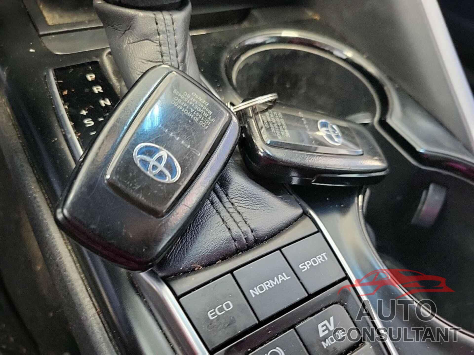 TOYOTA CAMRY 2019 - 4T1B31HK9KU514044