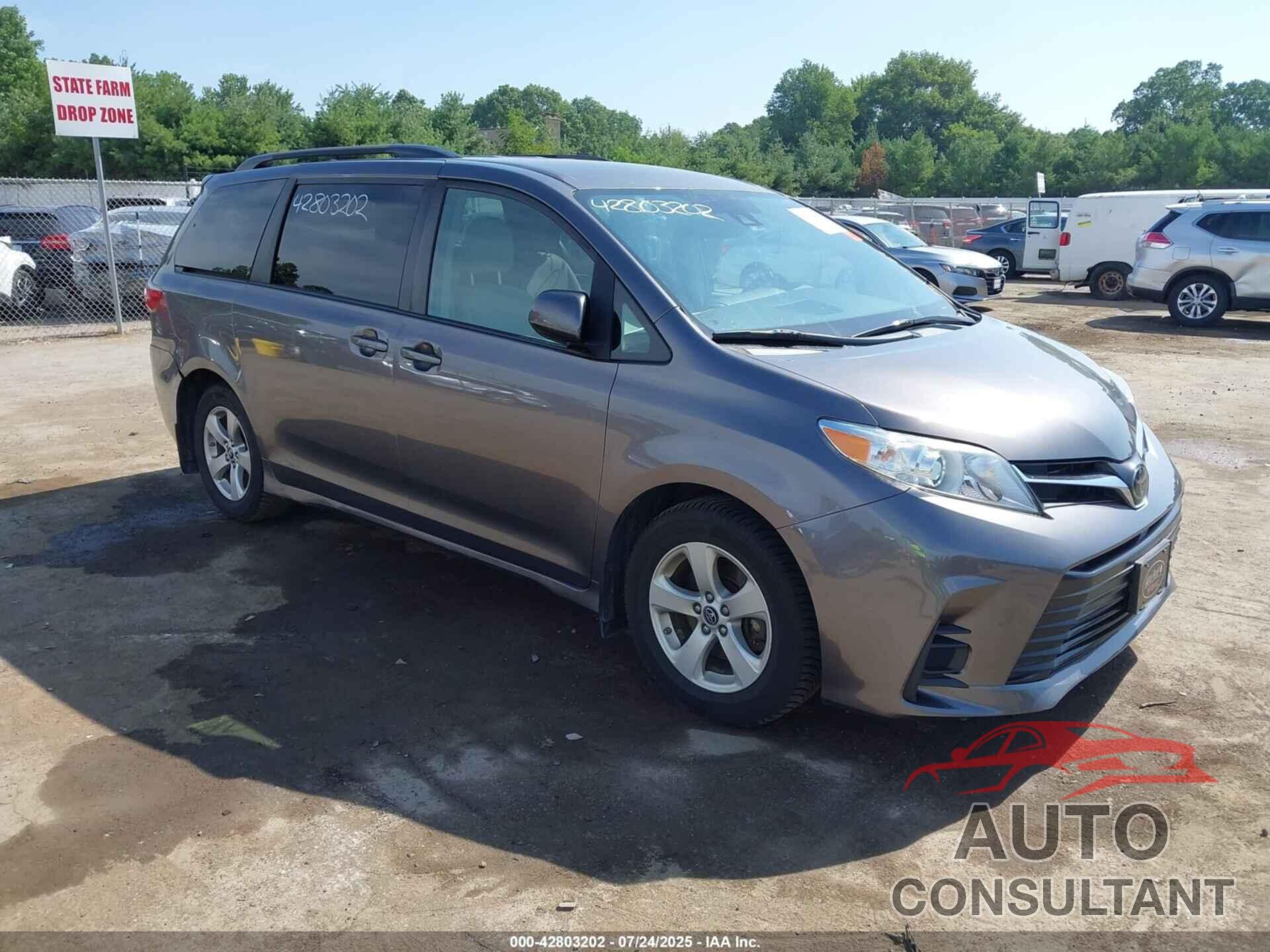 TOYOTA SIENNA 2019 - 5TDKZ3DC8KS014426