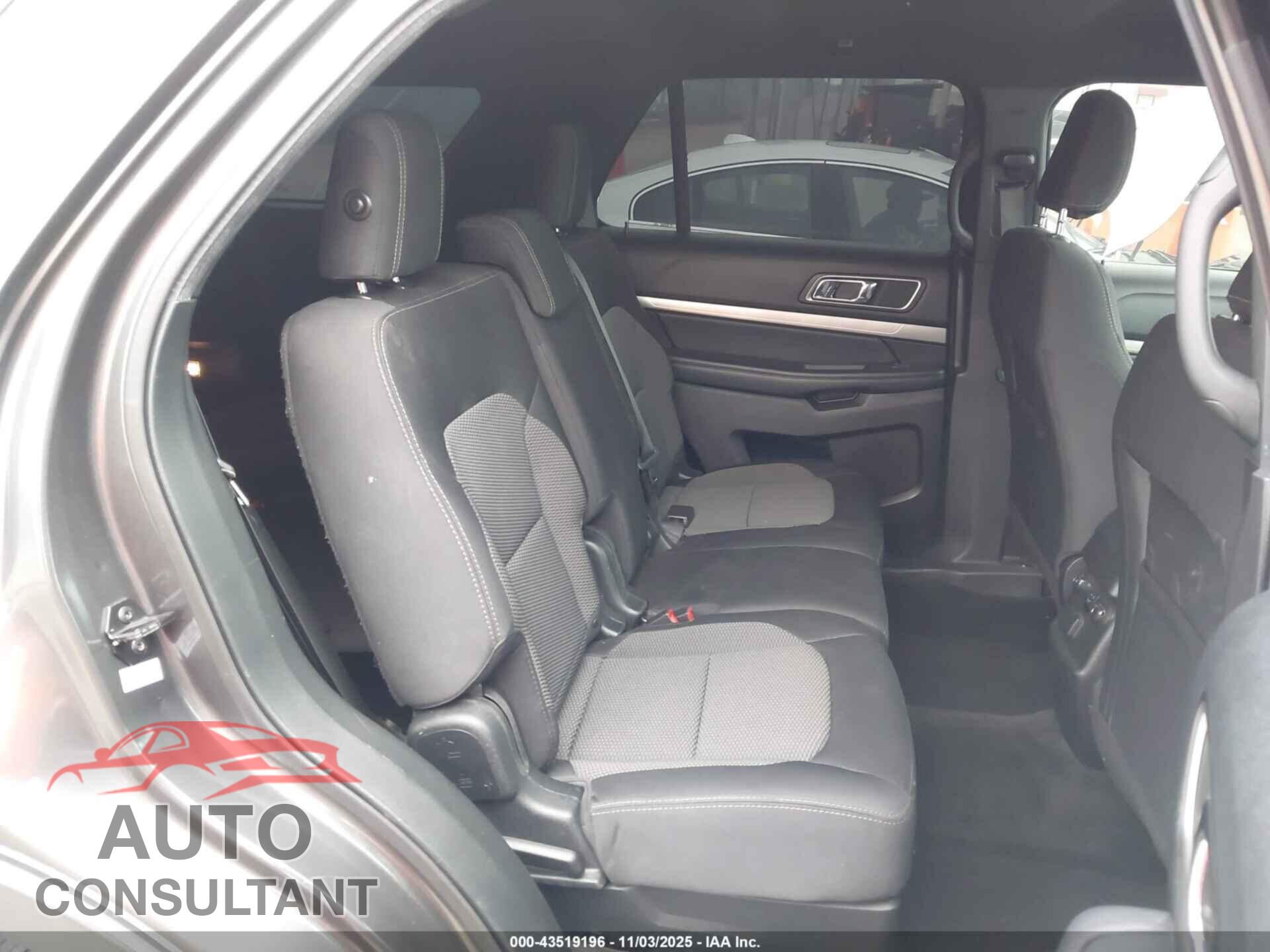 FORD EXPLORER 2018 - 1FM5K7D81JGB09239