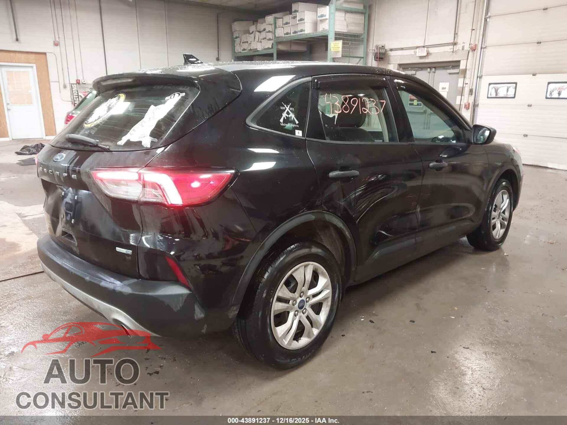 FORD ESCAPE 2020 - 1FMCU9F65LUA43761