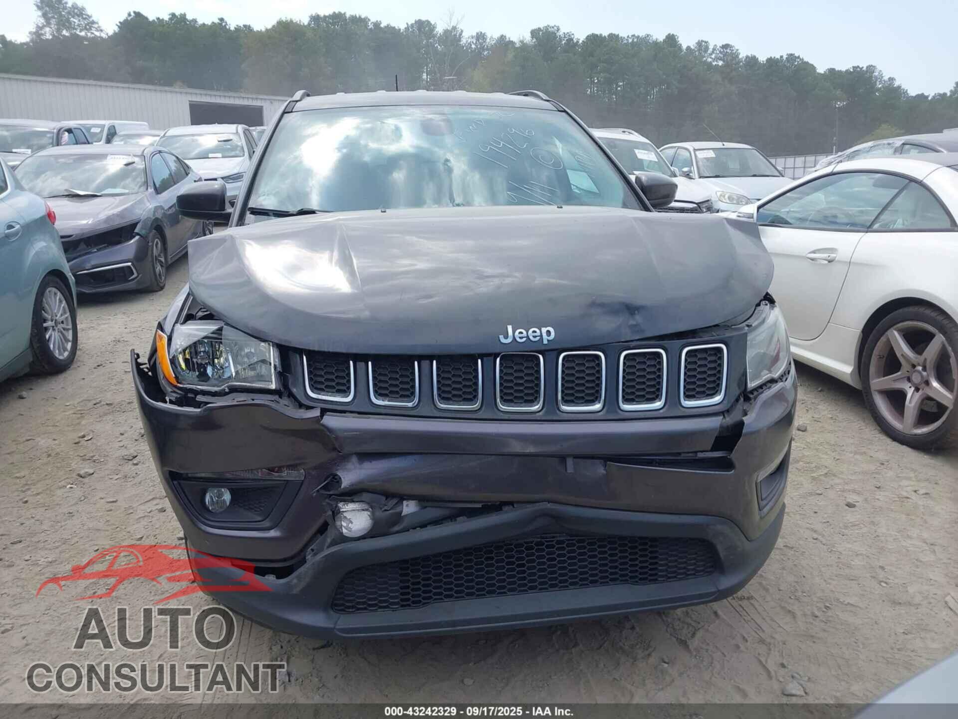 JEEP COMPASS 2018 - 3C4NJCBB6JT194296