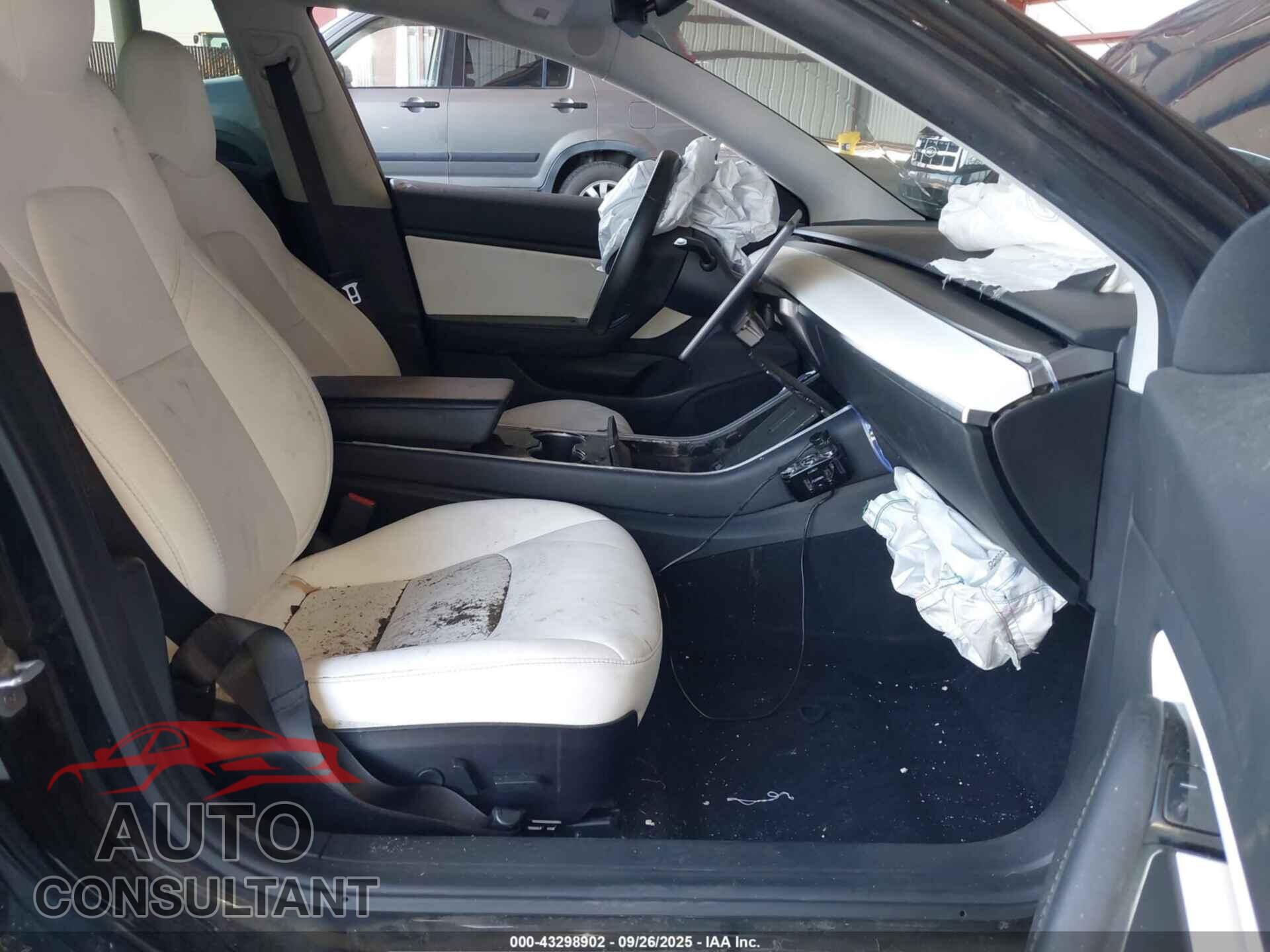 TESLA MODEL 3 2019 - 5YJ3E1EA8KF317891