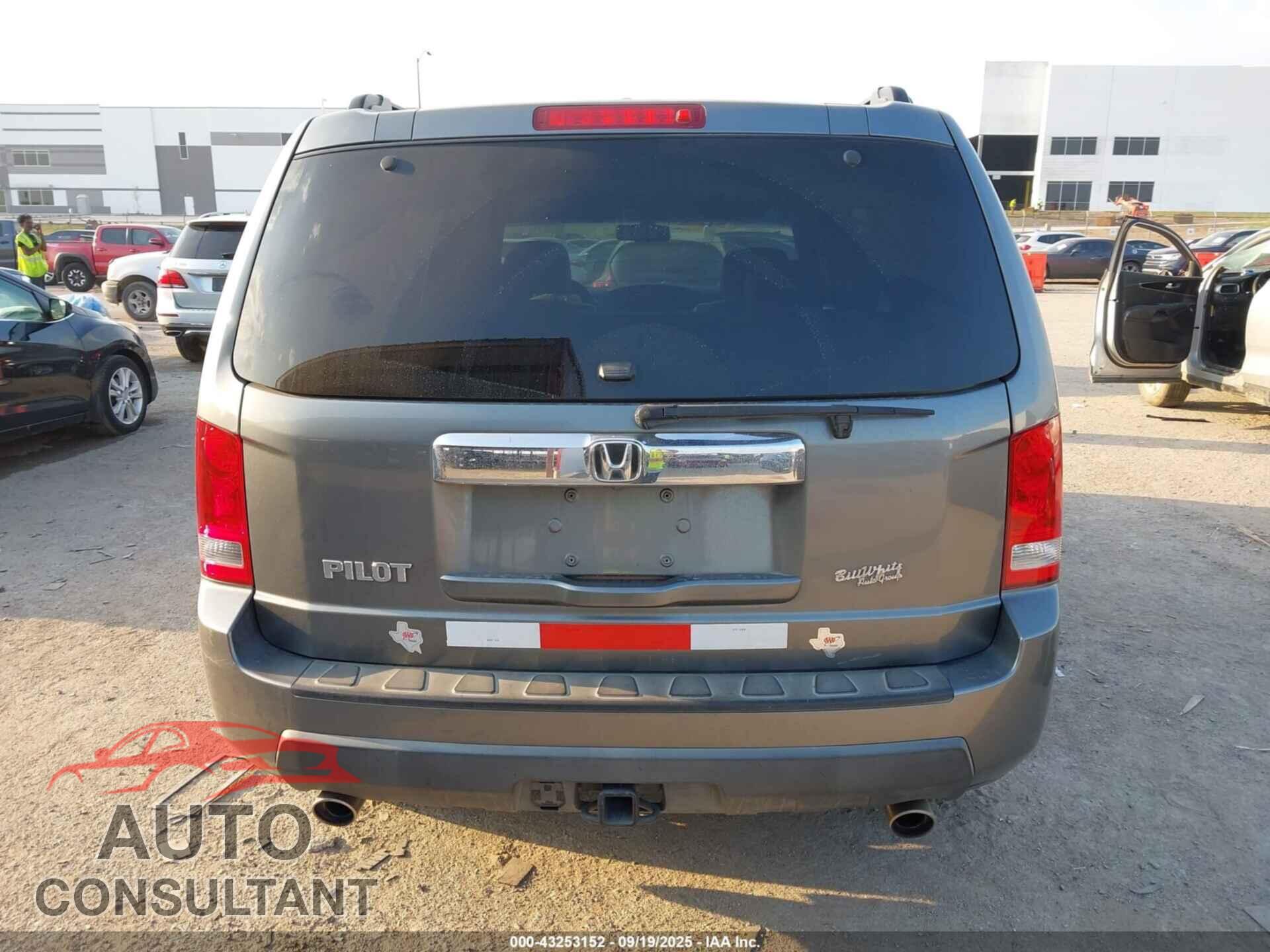 HONDA PILOT 2009 - 5FNYF38579B027200