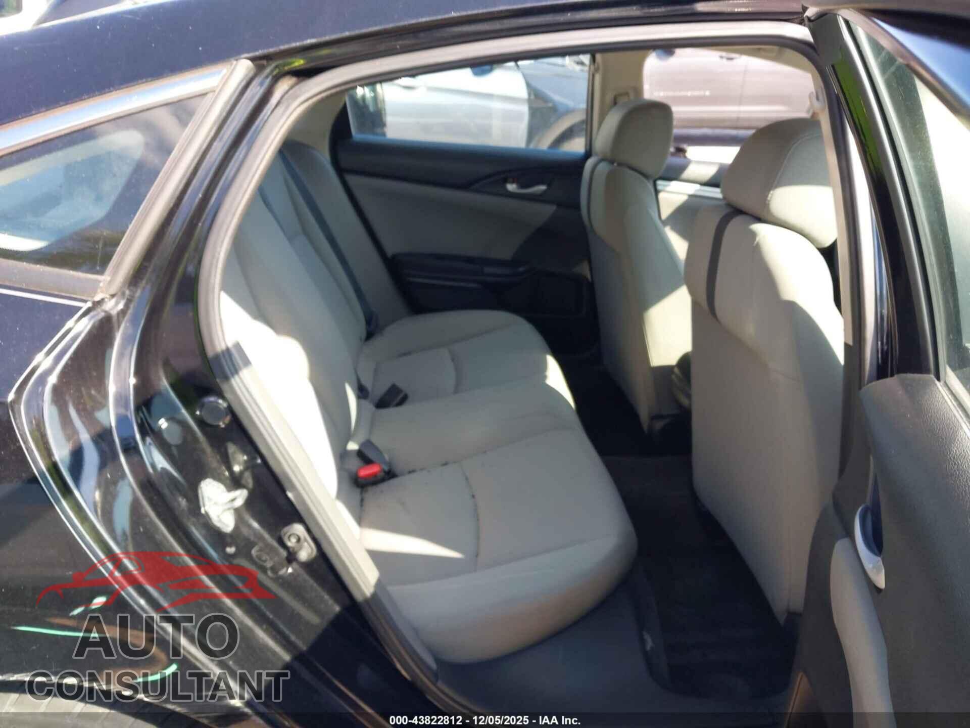 HONDA CIVIC 2019 - 2HGFC2F60KH582660