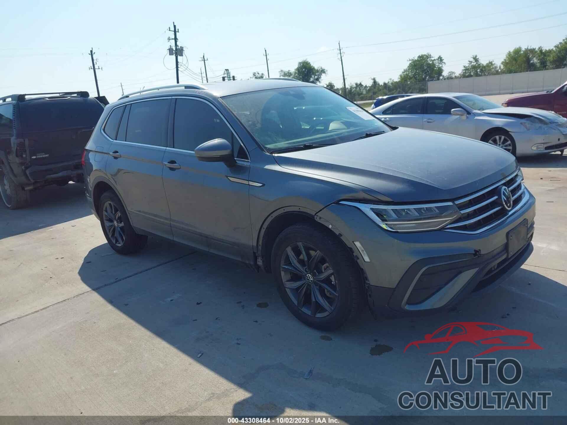 VOLKSWAGEN TIGUAN 2022 - 3VV3B7AX5NM089100